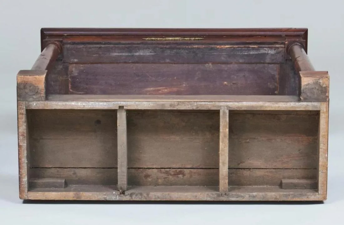 Empire Ormolu Mounted French Empire Mirrors Console Table in Mahogany With Marble Top - 11