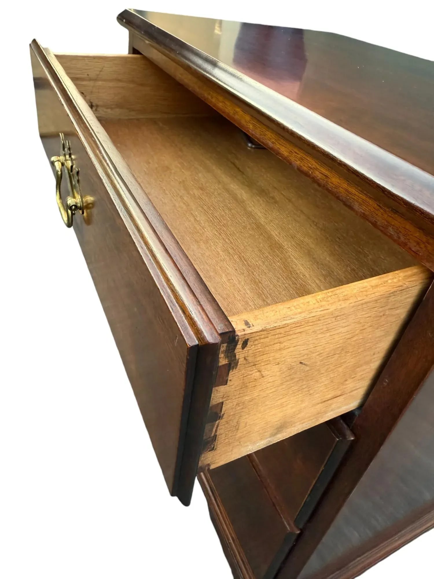 Late 20th Century Queen Anne Three Drawer Chest - 6