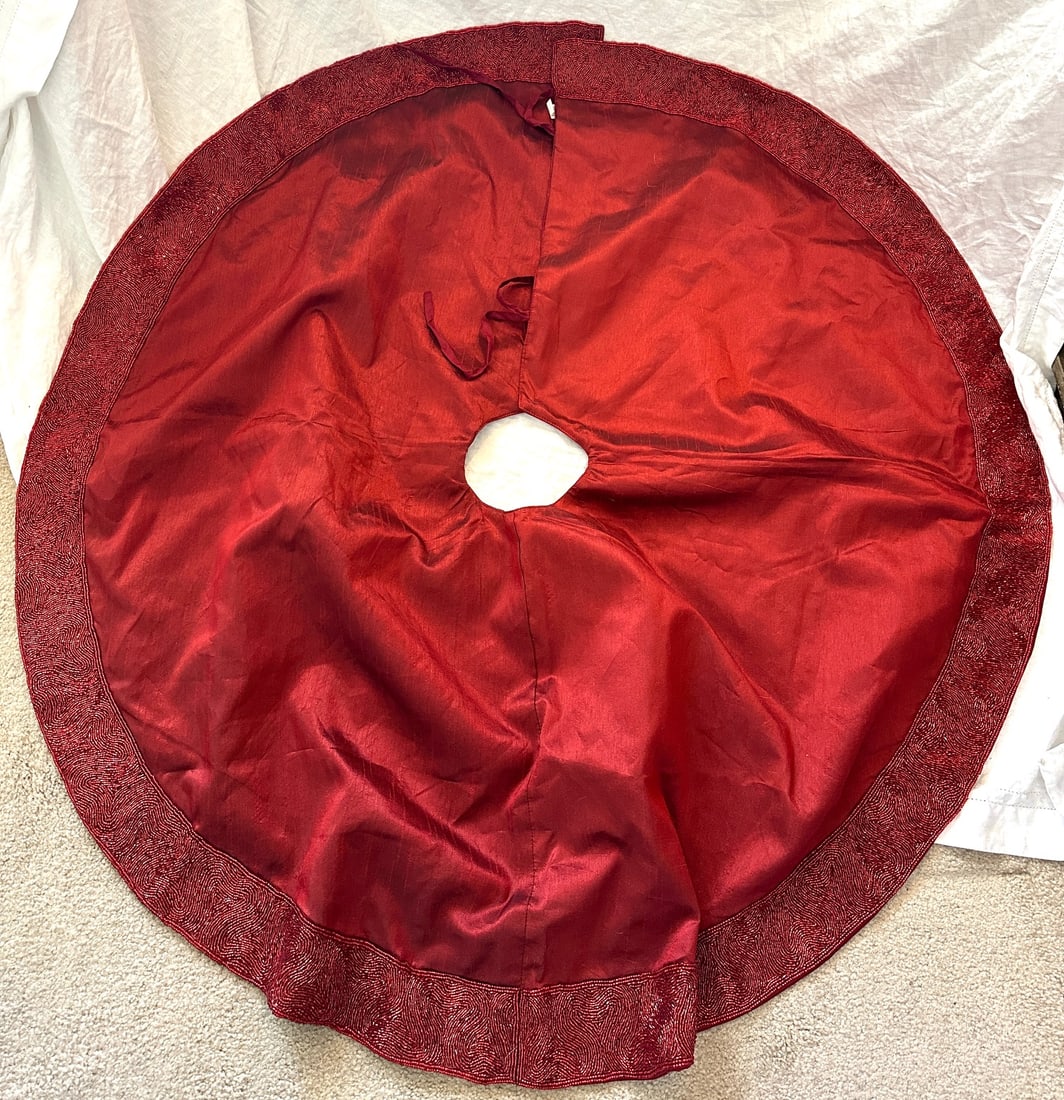 Red Shimmer Hand Beaded Tree Skirt - 3