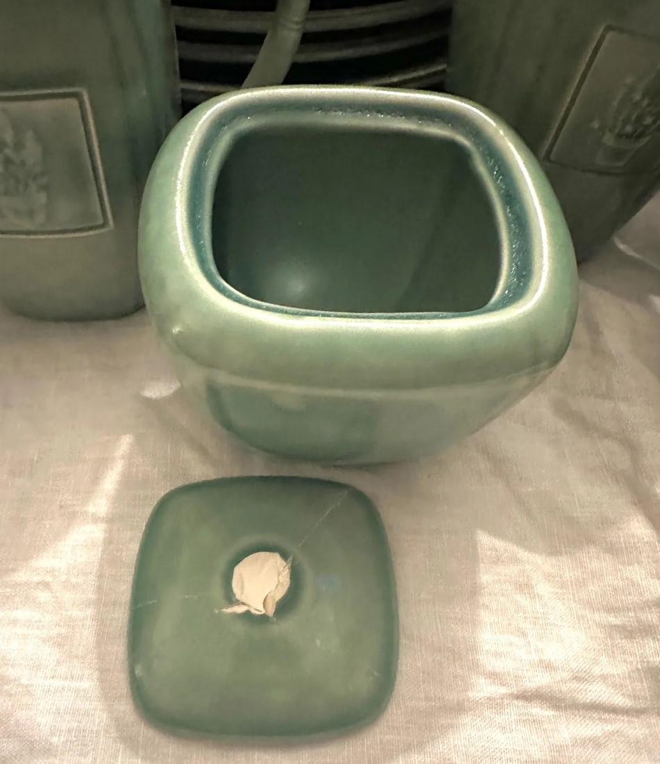 Vintage Pfaltzgraff "Naturewood Serenity Green" Stoneware Set of 34 - 10