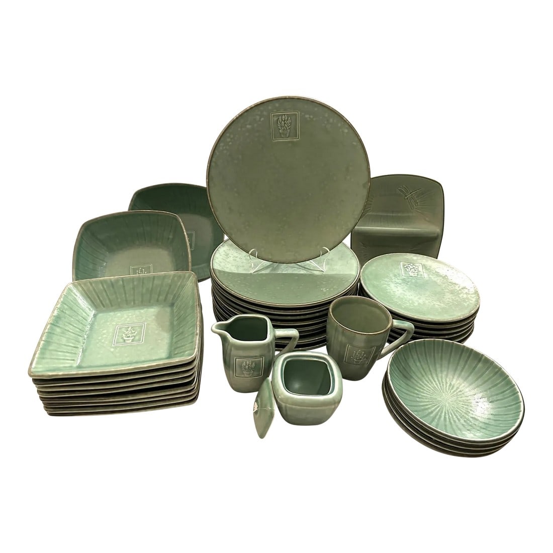 Vintage Pfaltzgraff "Naturewood Serenity Green" Stoneware Set of 34: Vintage Pfaltzgraff "Naturewood Serenity Green" Stoneware set of 34. Has raised relief dragonfly and flower throughout set. Sage green, heavy and perfect for a garden party. 9-dinner plates, 11in