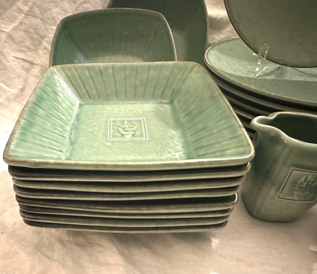 Vintage Pfaltzgraff "Naturewood Serenity Green" Stoneware Set of 34 - 3