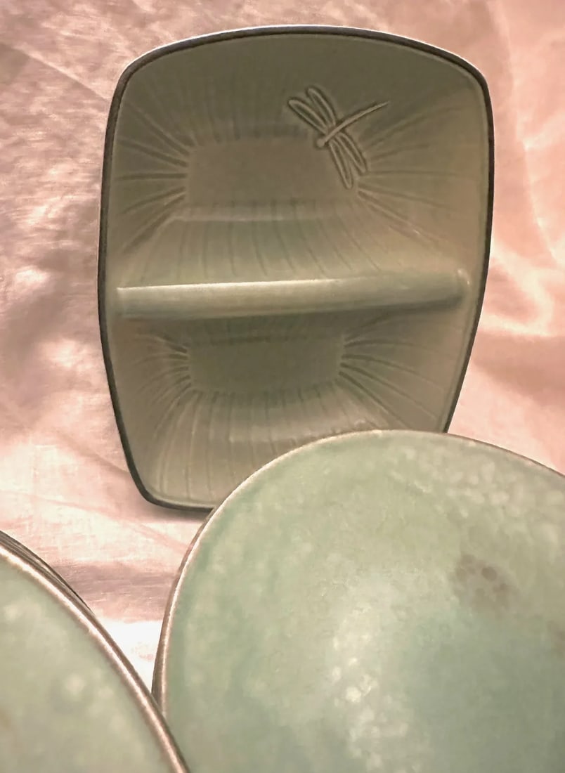Vintage Pfaltzgraff "Naturewood Serenity Green" Stoneware Set of 34 - 5