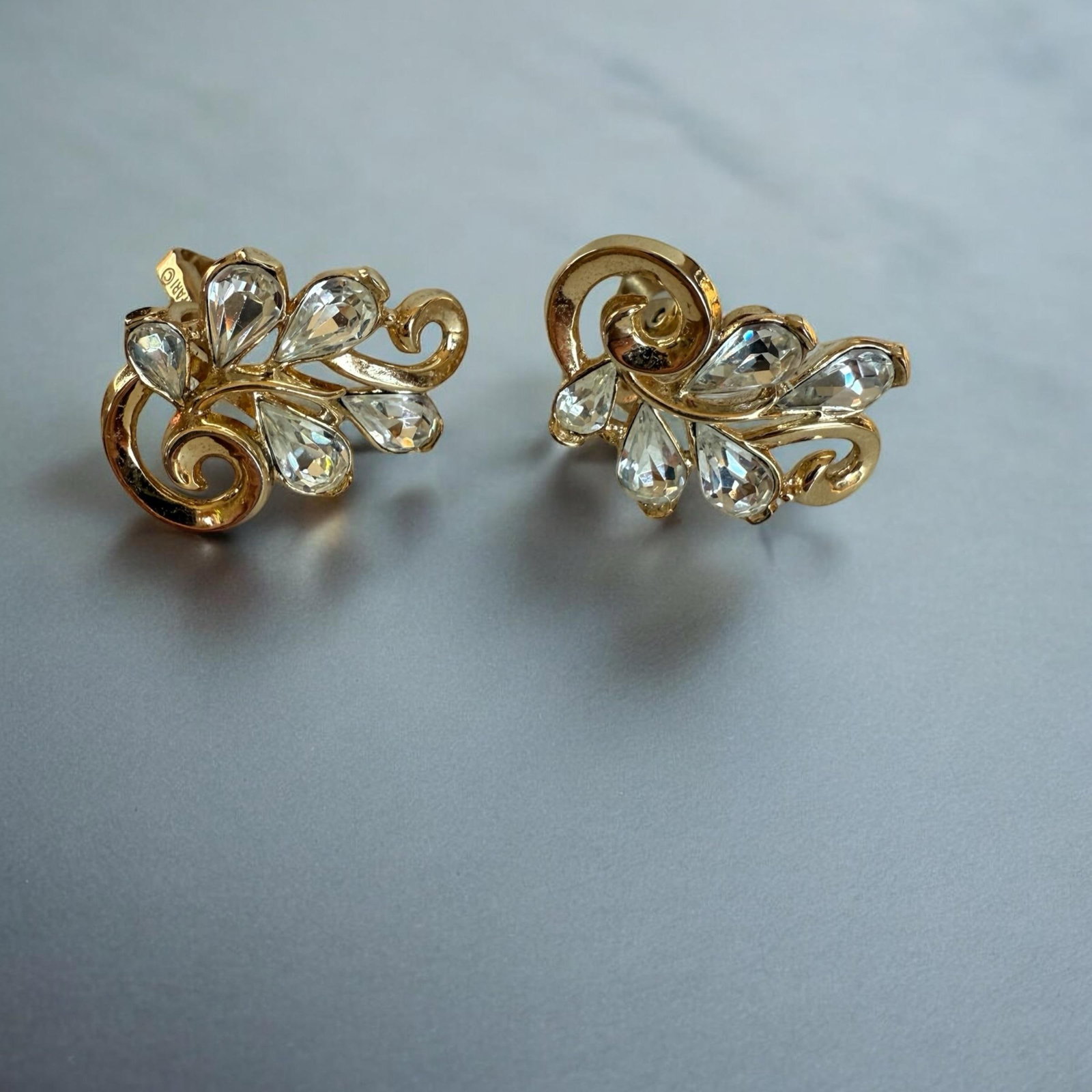 Mid 20th Century Vintage Trifari Gold Rhinestone Clip on Earrings, A Pair - 8