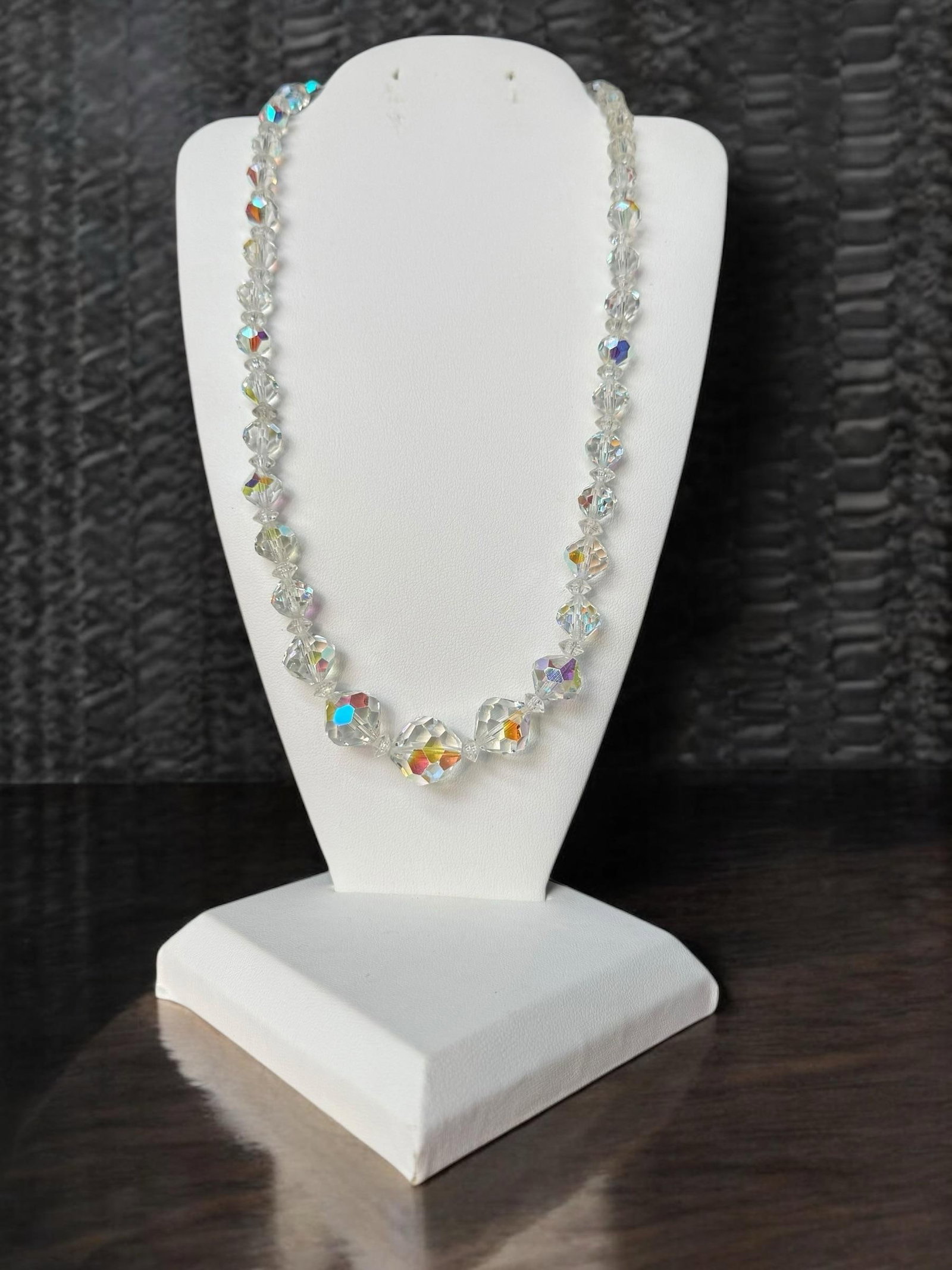 Mid 20th Century Vintage Aurora Borealis Graduated Beaded Necklace - 2