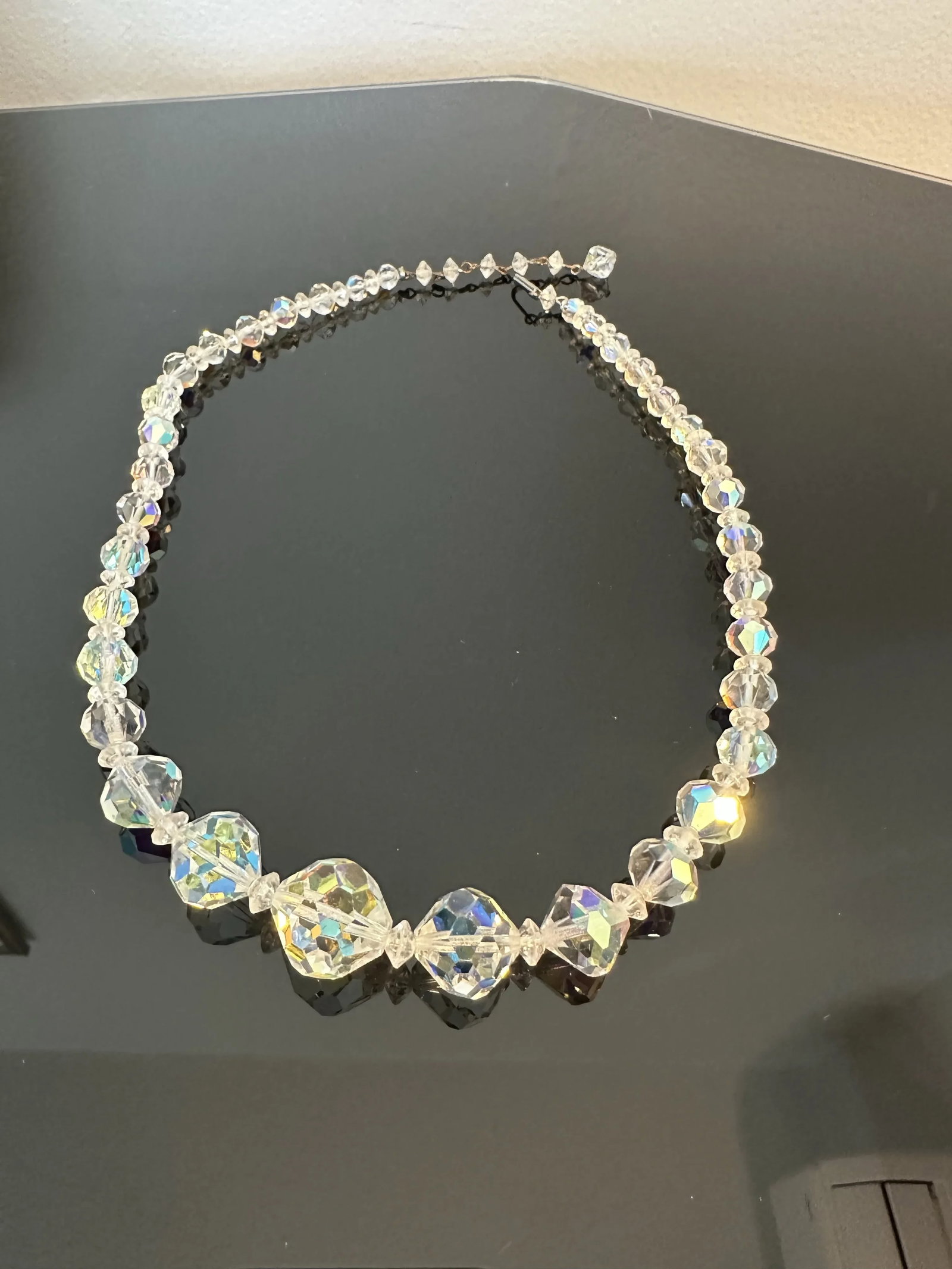 Mid 20th Century Vintage Aurora Borealis Graduated Beaded Necklace - 3