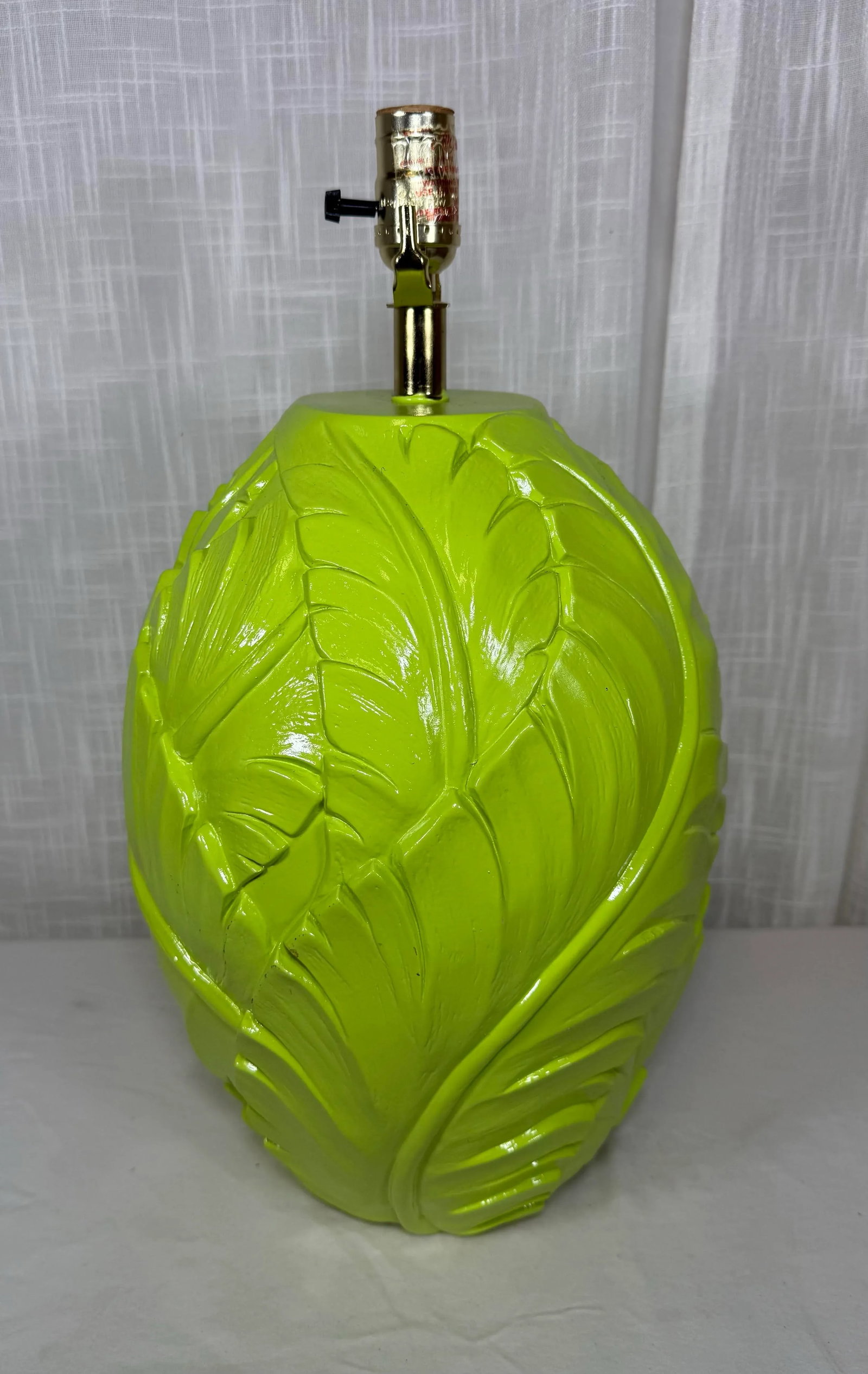 Vintage Palm Beach Regency Palm Leaf Solid Plaster Key Lime Green Table Lamp - Newly Painted - 2