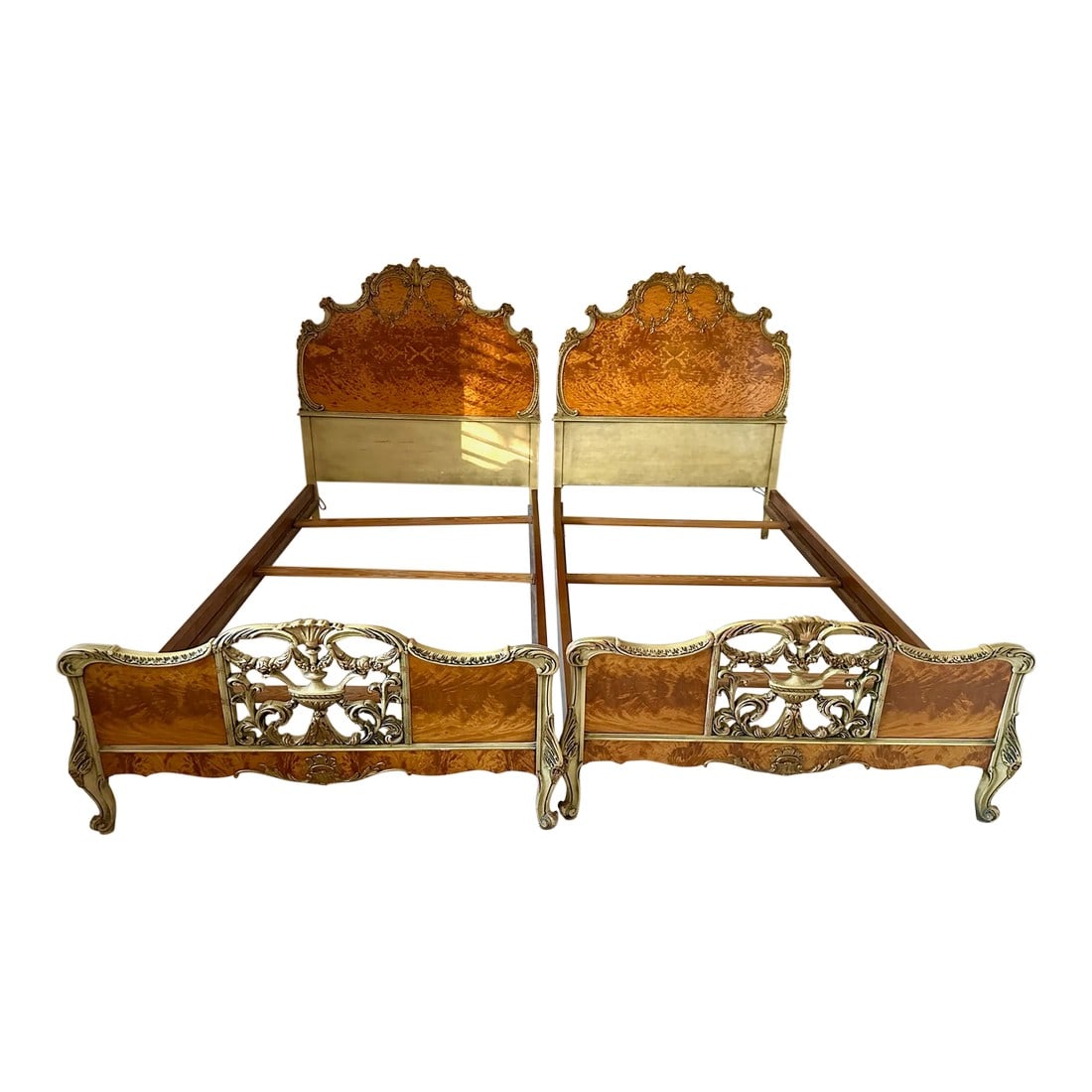 Romweber French/Louis XV Rococo Pair of Burl Wood Twin Beds W/Matching Chair (1 of 12)