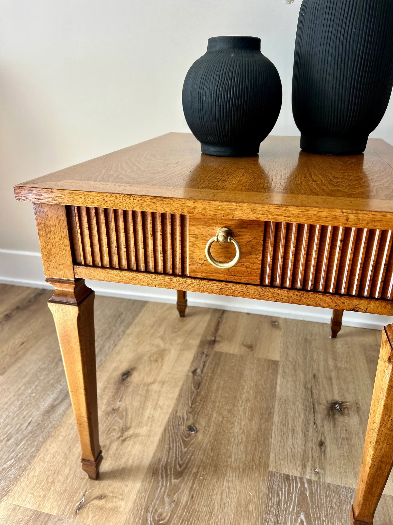 1970s Mid-Century Baker Furniture French Regency-Style Side Table - 10