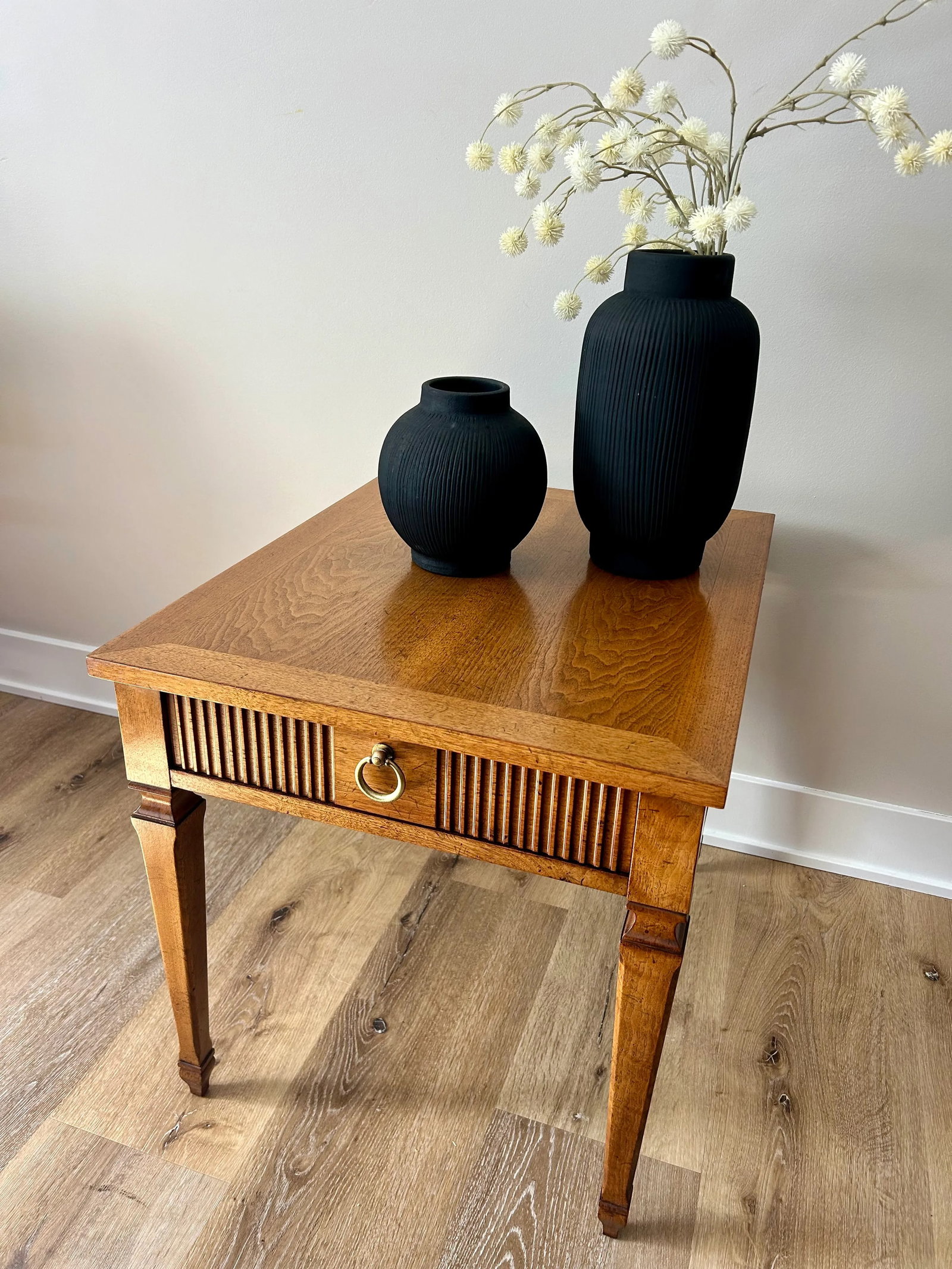 1970s Mid-Century Baker Furniture French Regency-Style Side Table - 12