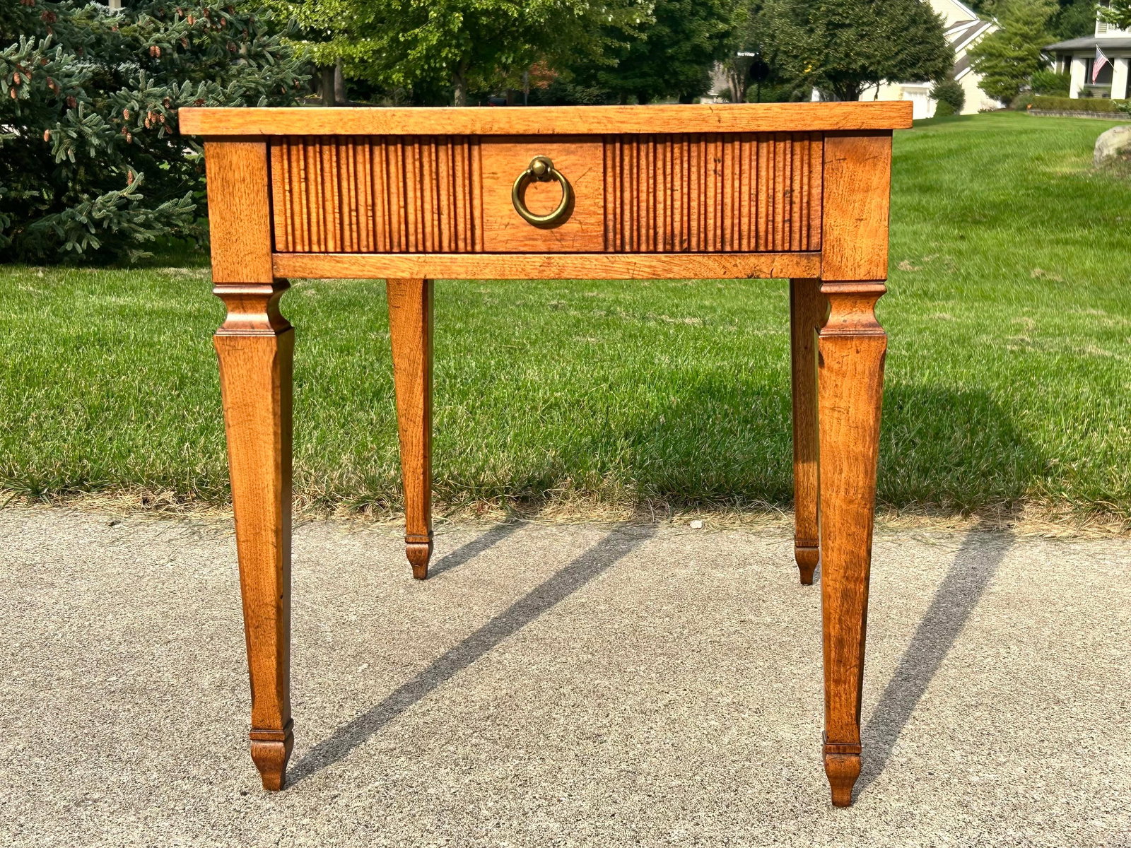 1970s Mid-Century Baker Furniture French Regency-Style Side Table - 3