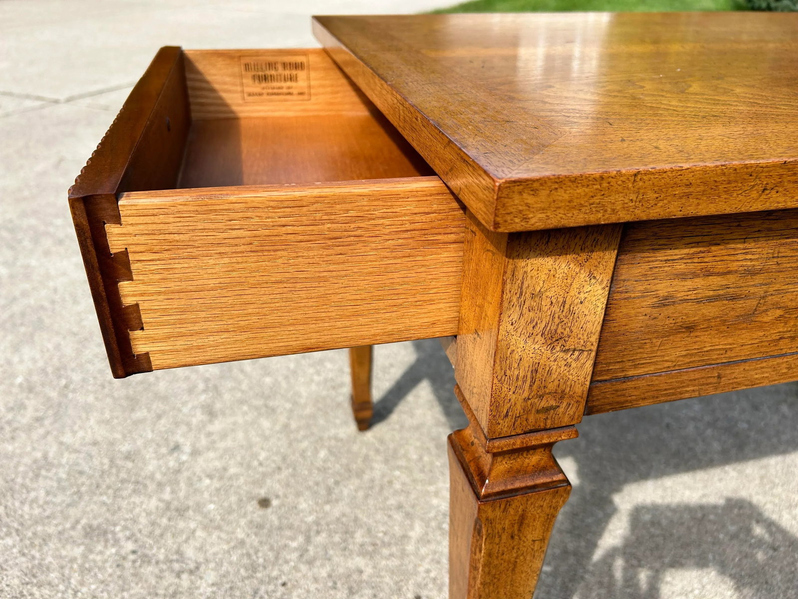 1970s Mid-Century Baker Furniture French Regency-Style Side Table - 5