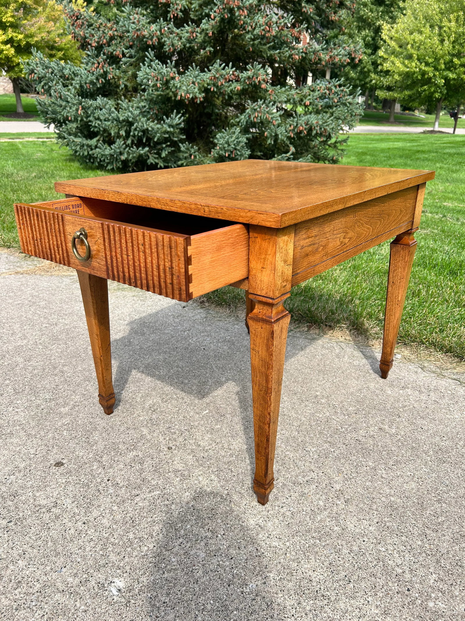 1970s Mid-Century Baker Furniture French Regency-Style Side Table - 6