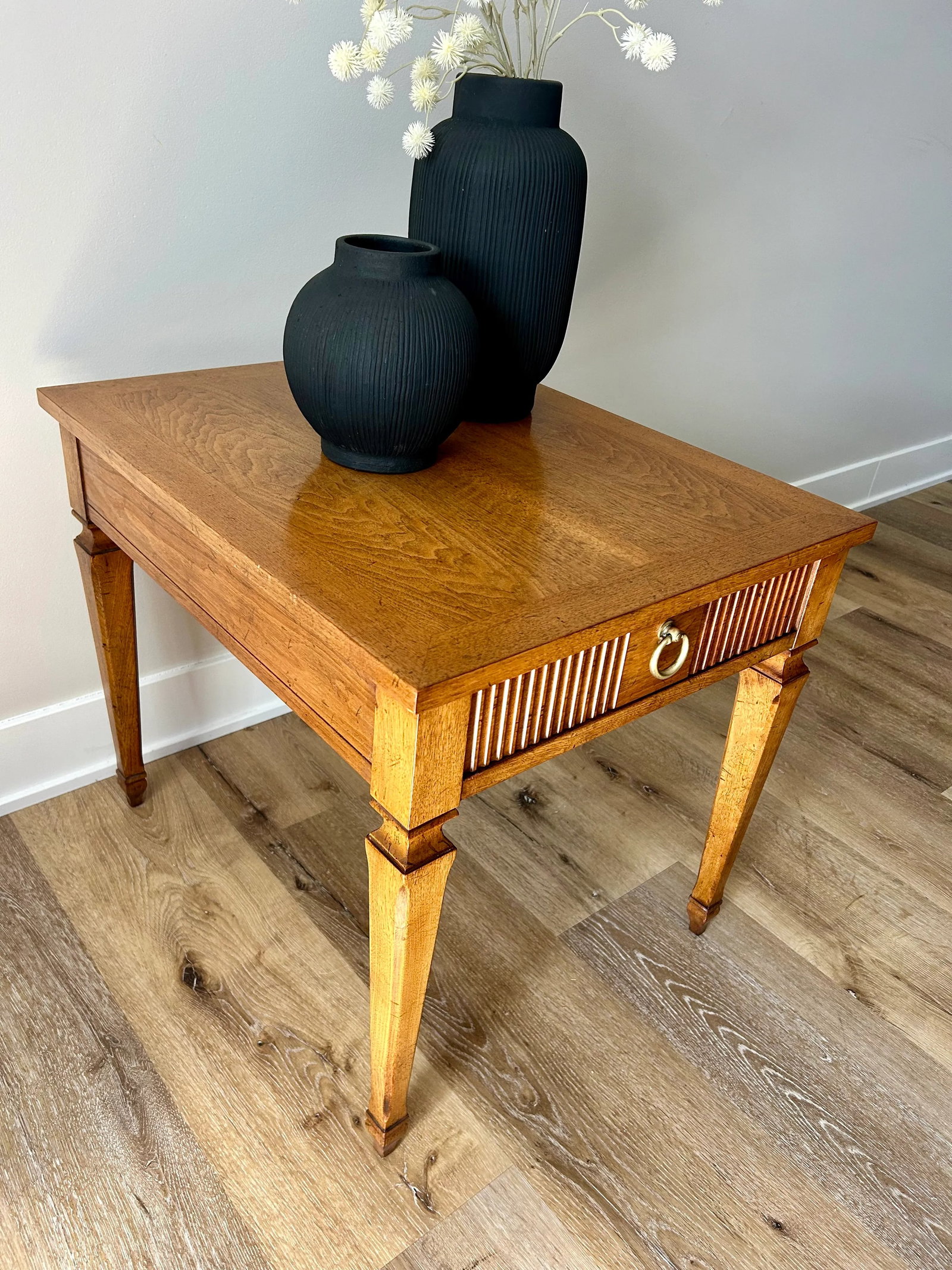 1970s Mid-Century Baker Furniture French Regency-Style Side Table - 8
