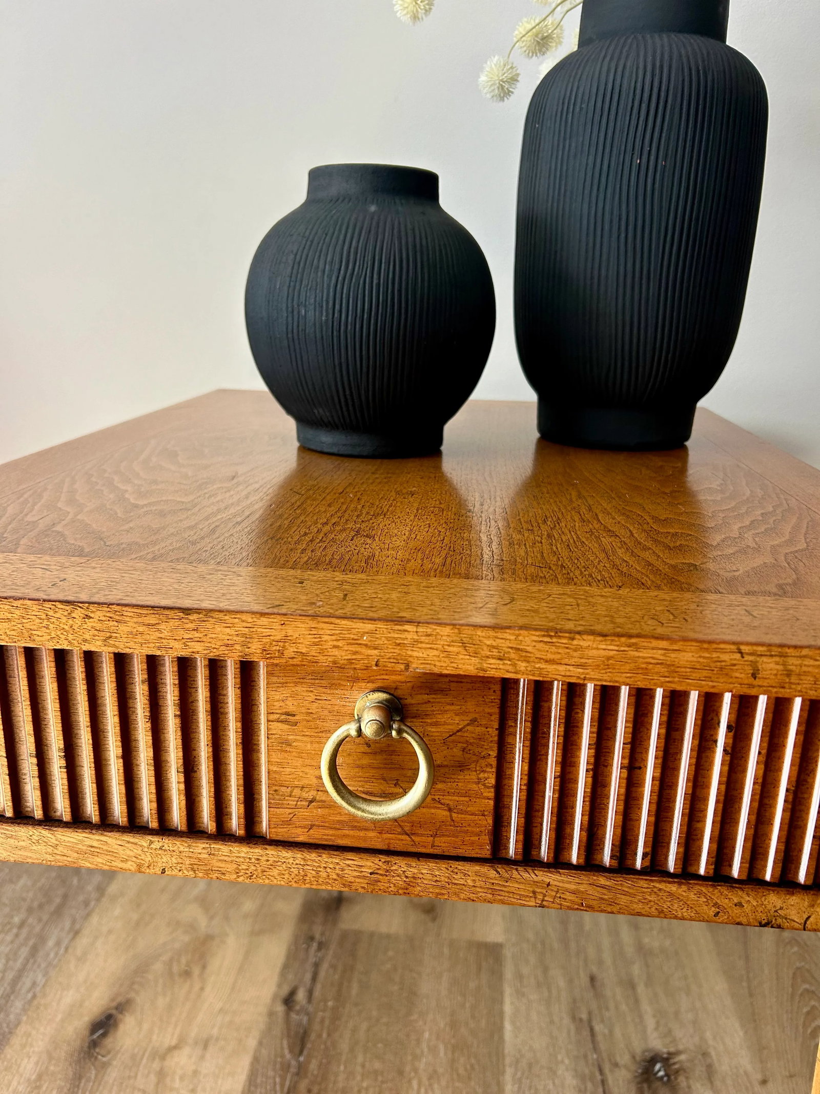 1970s Mid-Century Baker Furniture French Regency-Style Side Table - 9