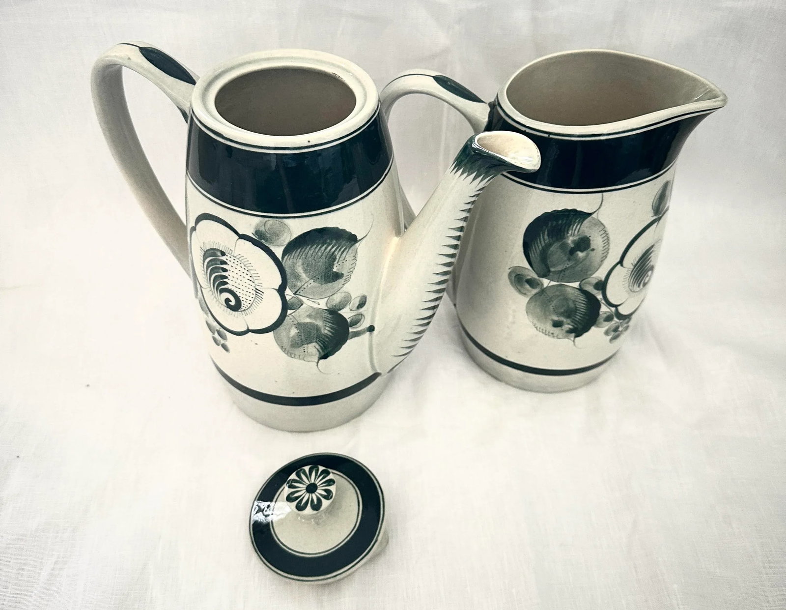 Vintage Pair of Ceramica Artistica "Gomez" Tea Pot/Pitcher - 4