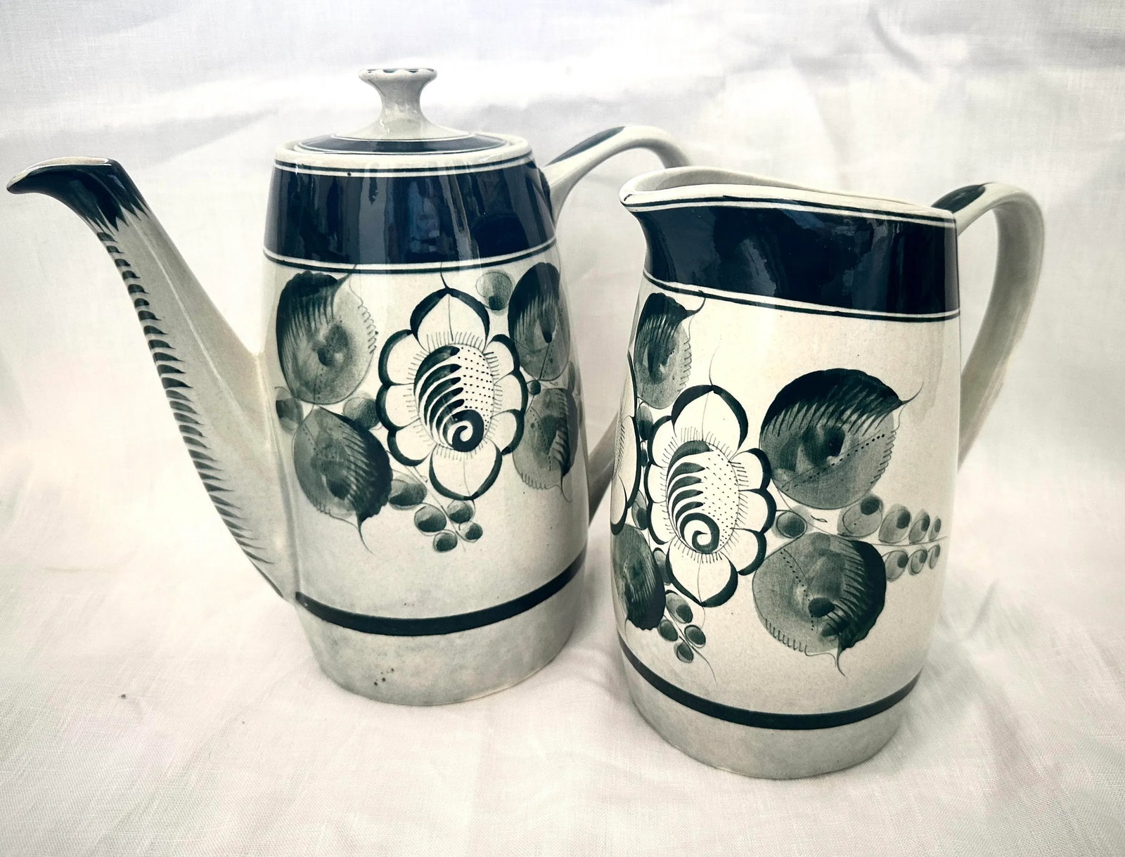 Vintage Pair of Ceramica Artistica "Gomez" Tea Pot/Pitcher - 5