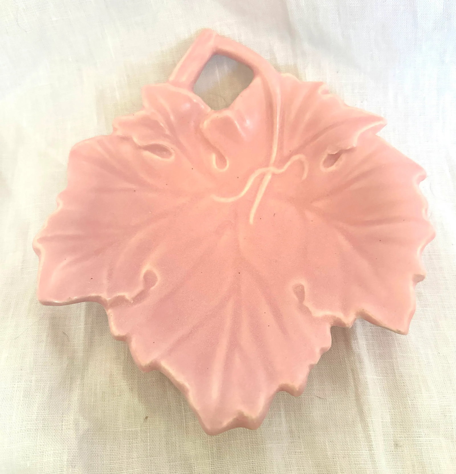 Vintage Dusty Pink Majolica Ceramic Leaf Trinket Dish - 2