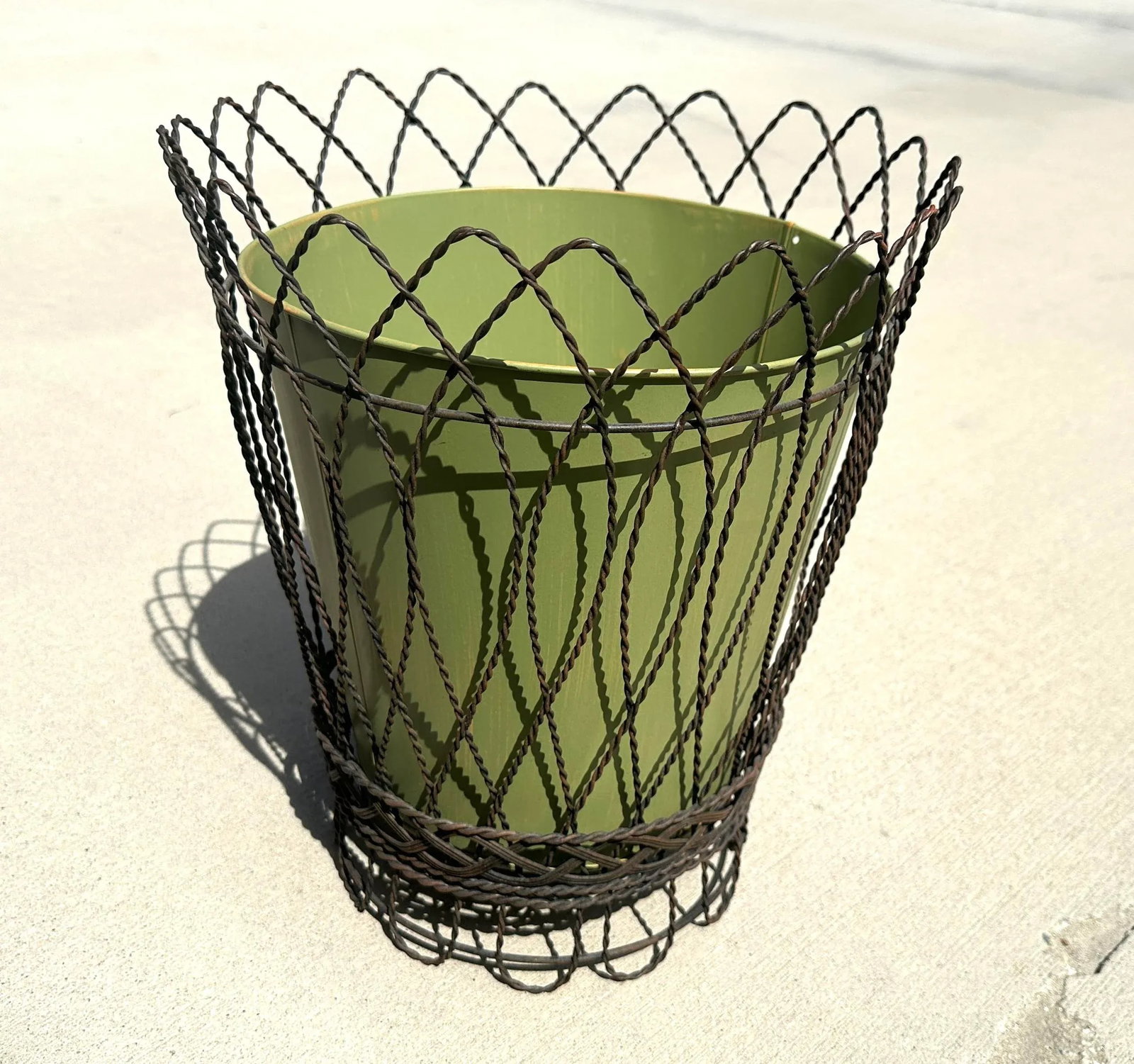 Vintage Wire Basket W/Green Planter Pot Liner - 5