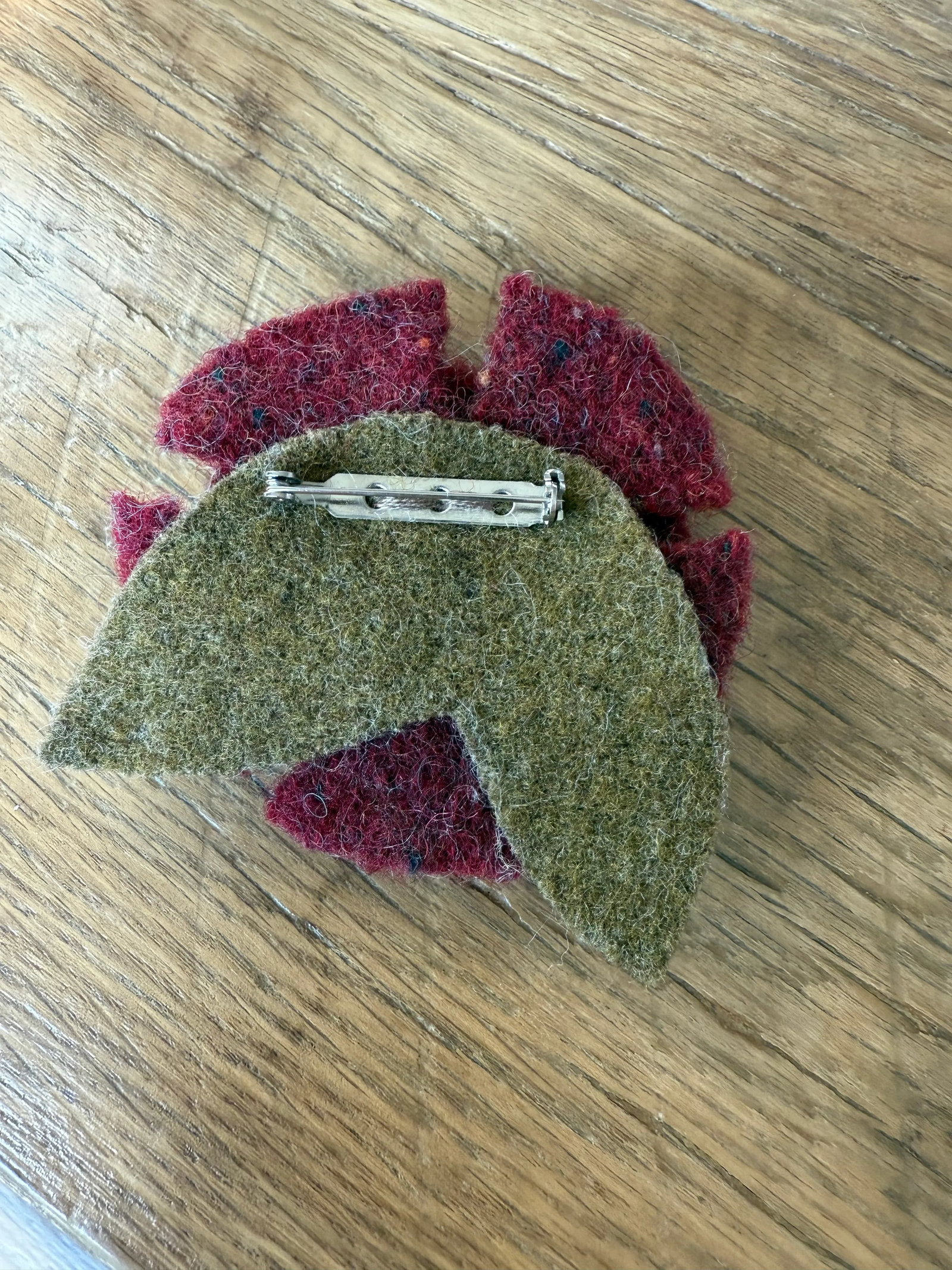 1990s Wool Felt Floral Folk Art Brooch - 6