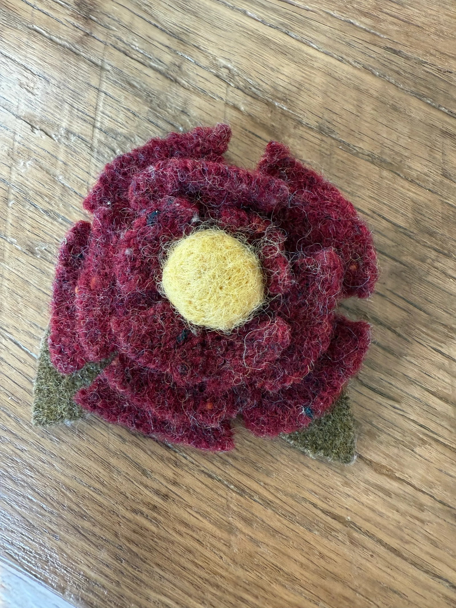 1990s Wool Felt Floral Folk Art Brooch - 8