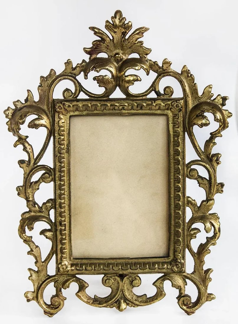 Hollywood Regency Gold Tole Scrolled Picture Frame - 6