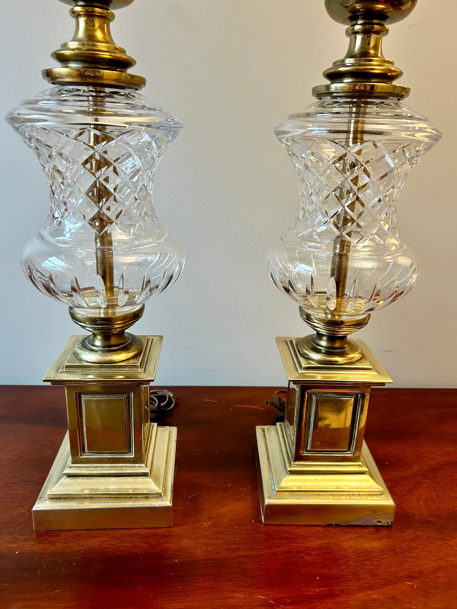 Pair of Large Mid-Century Stiffel Brass and Cut Crystal Column Table Lamps - 3