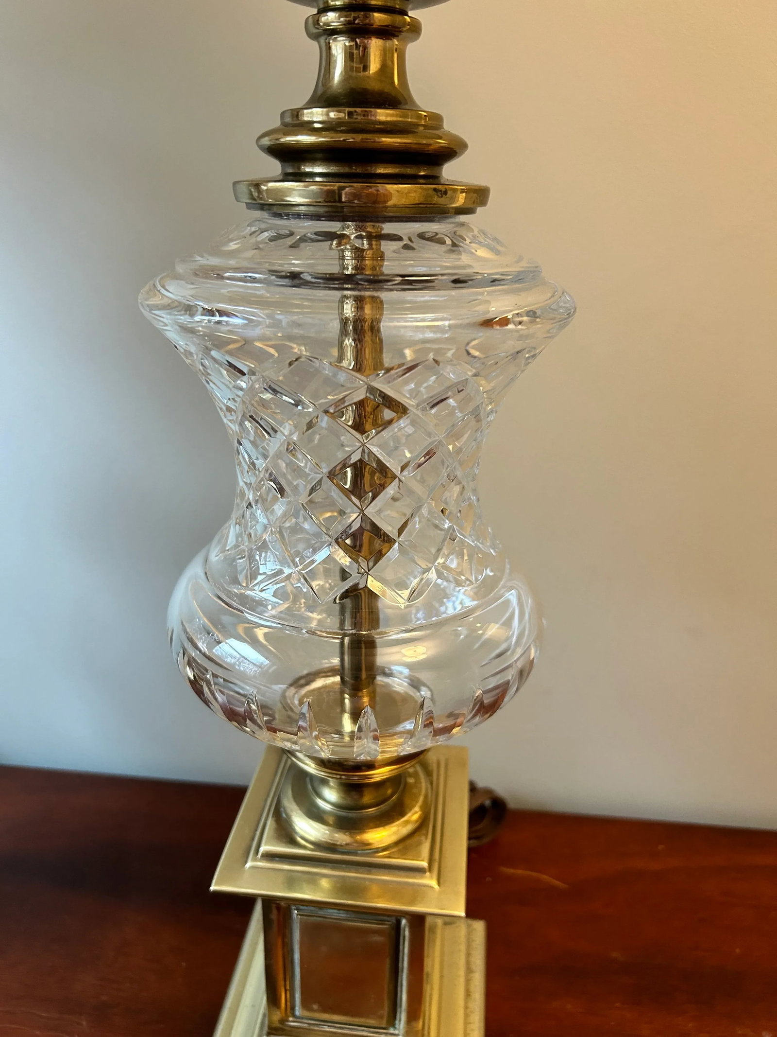Pair of Large Mid-Century Stiffel Brass and Cut Crystal Column Table Lamps - 4