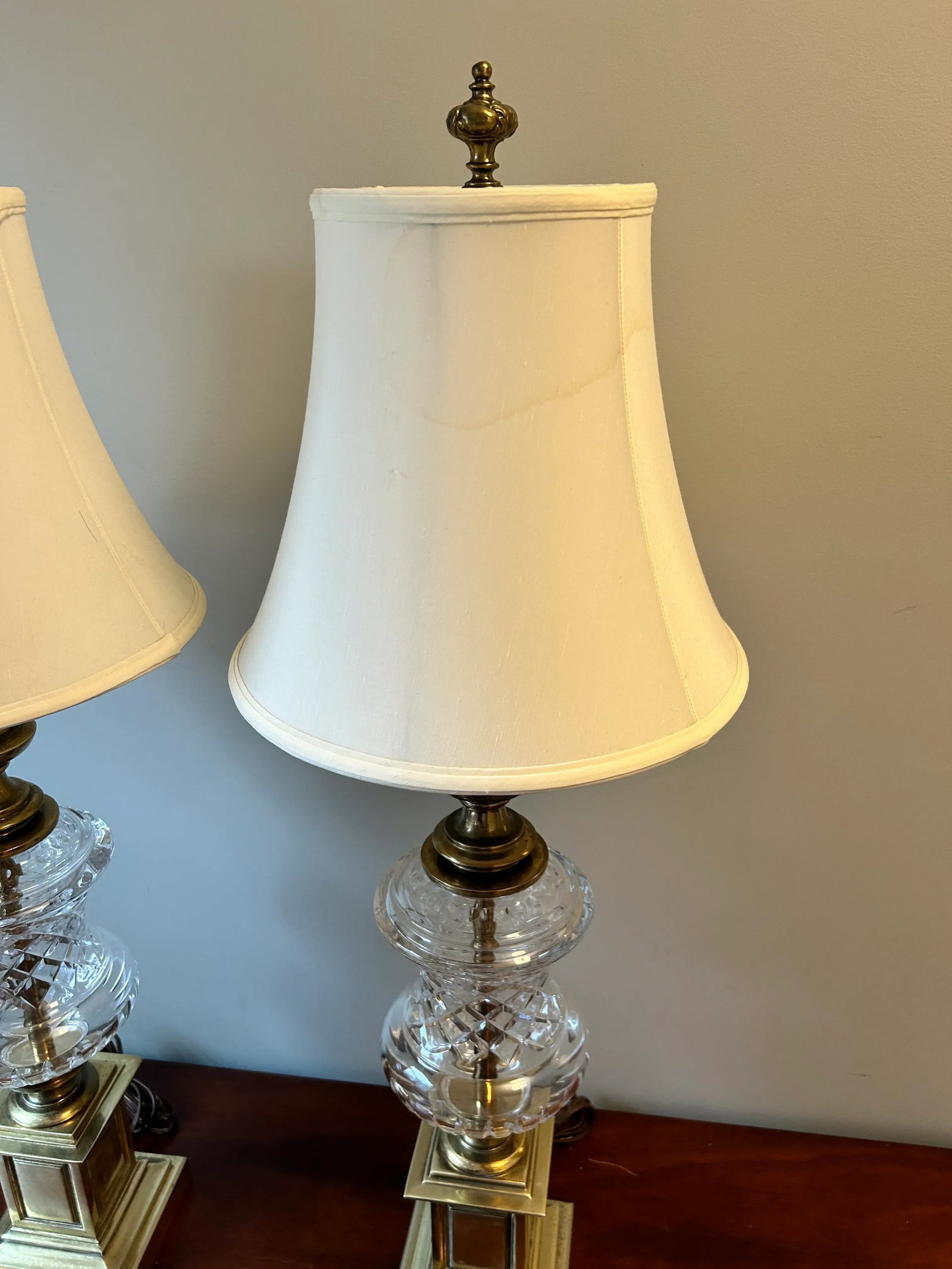 Pair of Large Mid-Century Stiffel Brass and Cut Crystal Column Table Lamps - 5