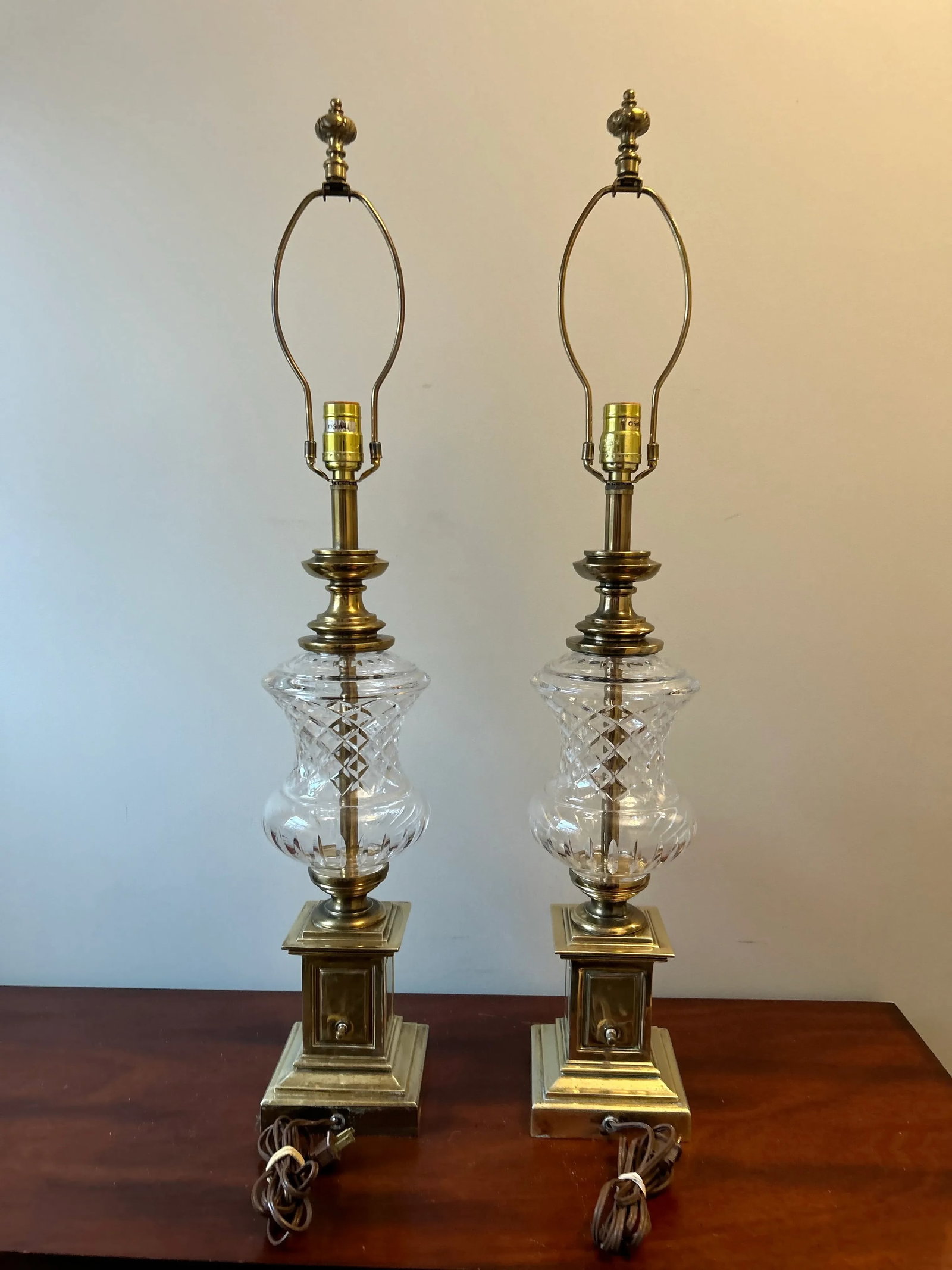 Pair of Large Mid-Century Stiffel Brass and Cut Crystal Column Table Lamps - 8