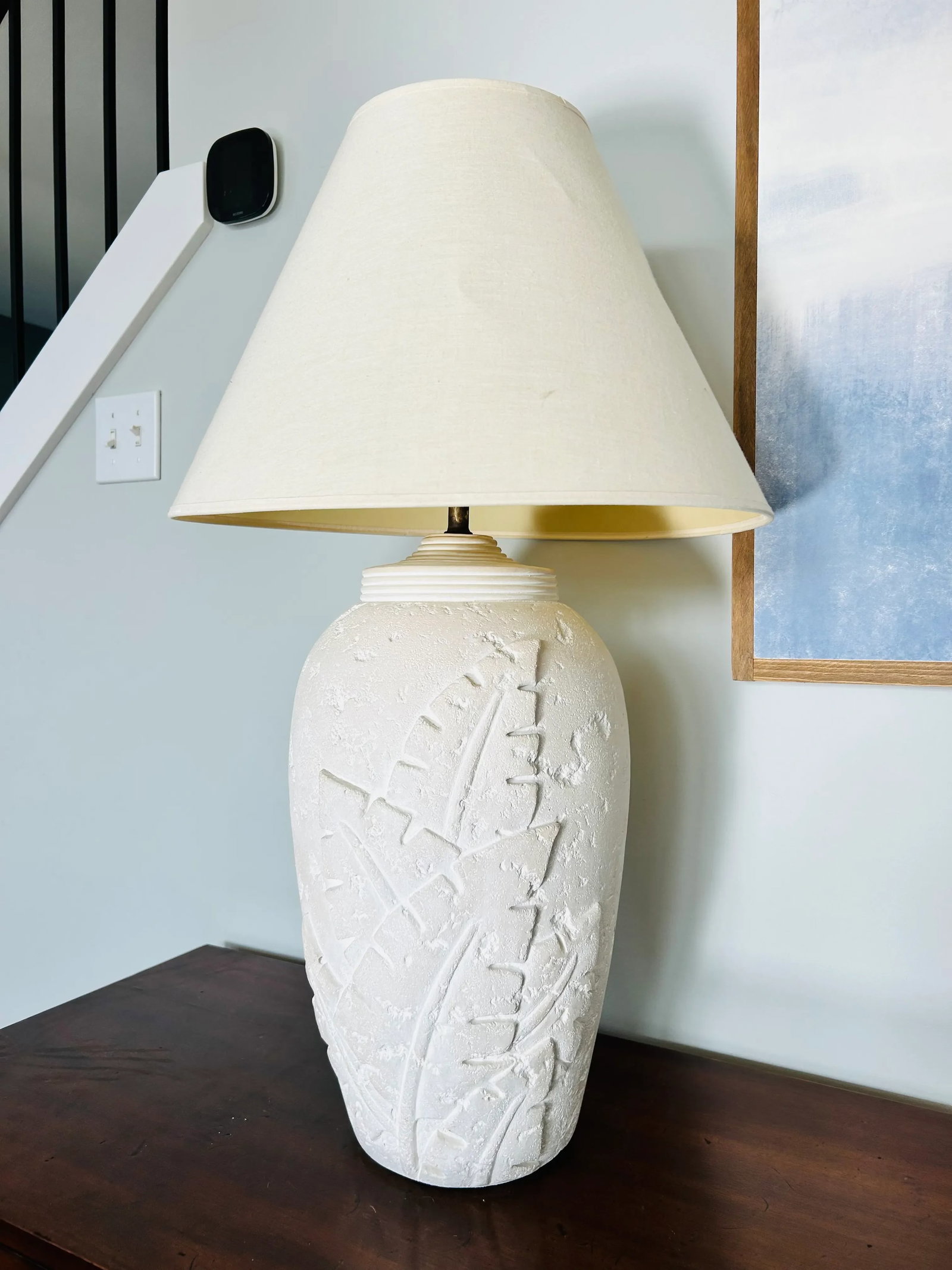 Vintage Postmodern Ceramic Table Lamp With Textured Palm Leaf Motif - 8
