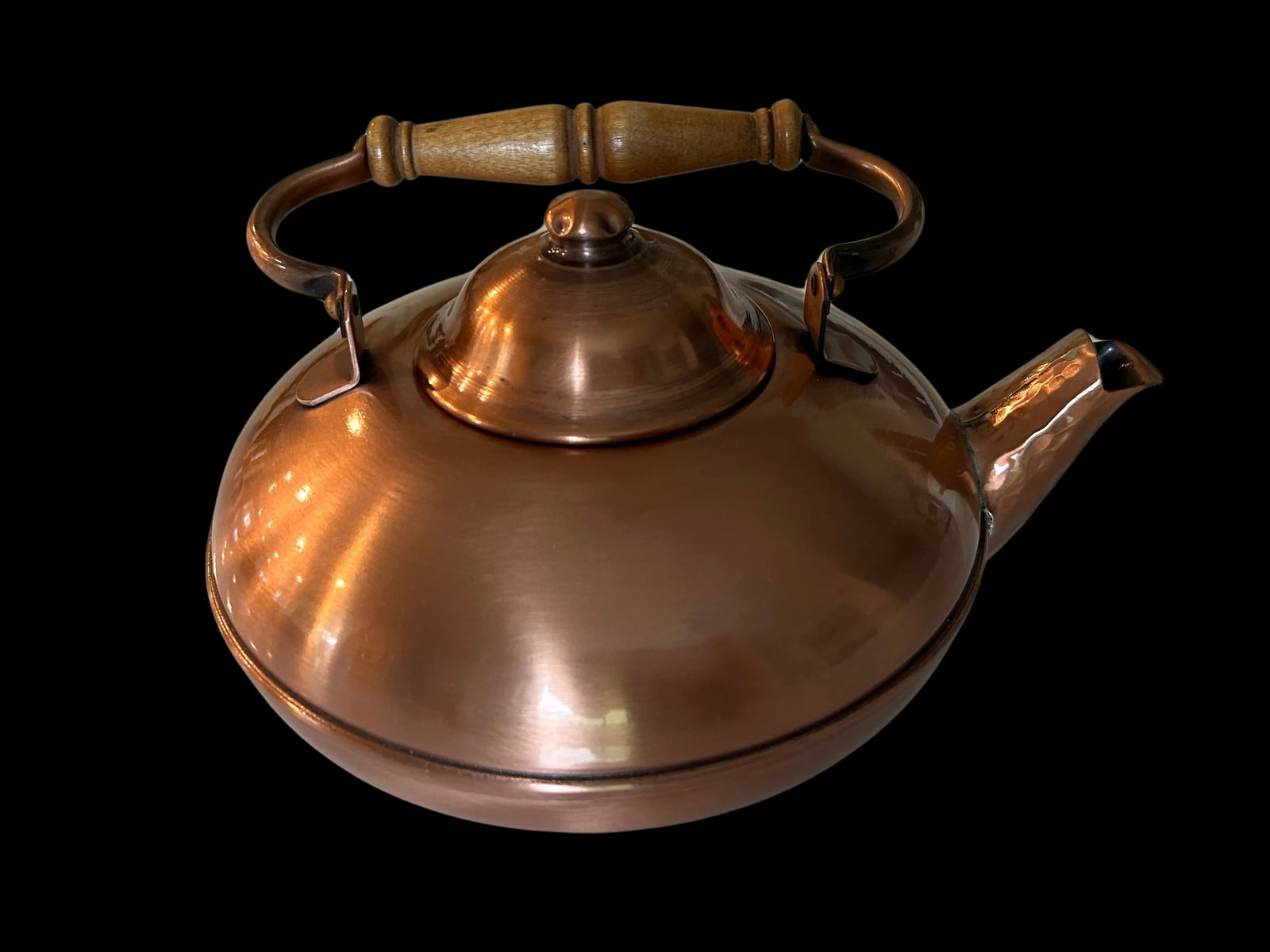 Late 20th Century Copper Tea Pot by Gregorian - Classic Wood Handle - 4
