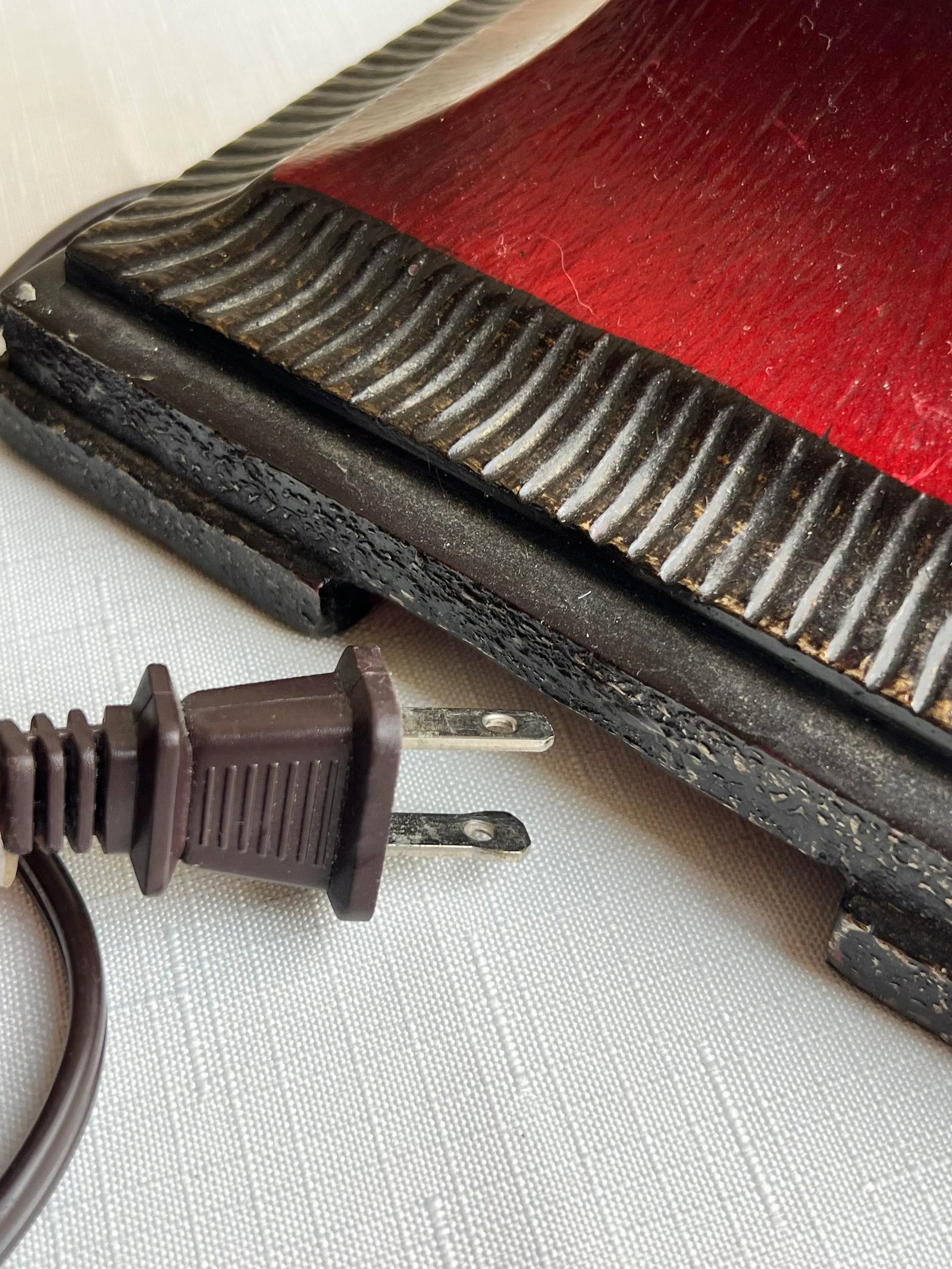 Vintage Chinoiserie Red Hand Painted Table Lamp - 12