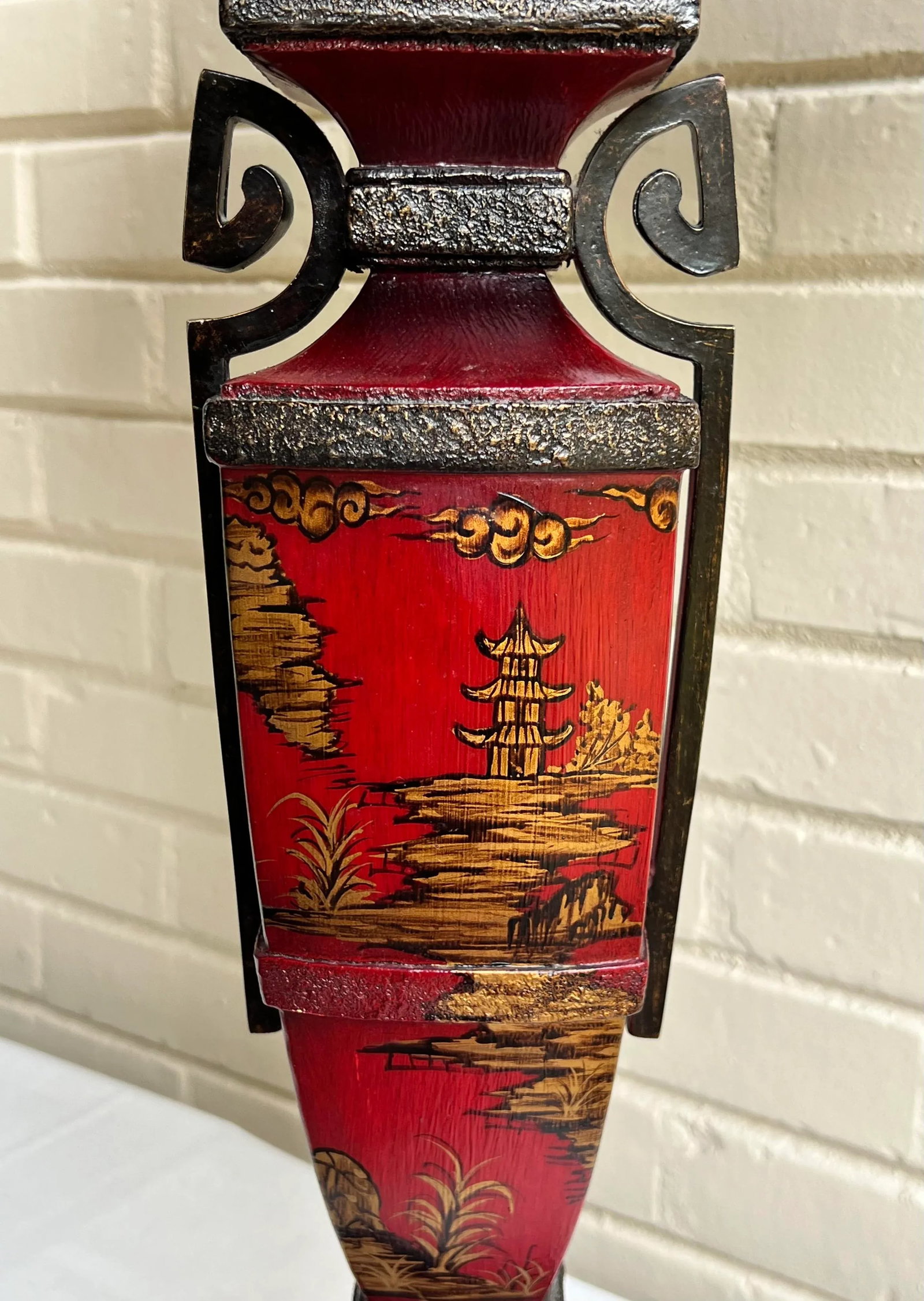 Vintage Chinoiserie Red Hand Painted Table Lamp - 2