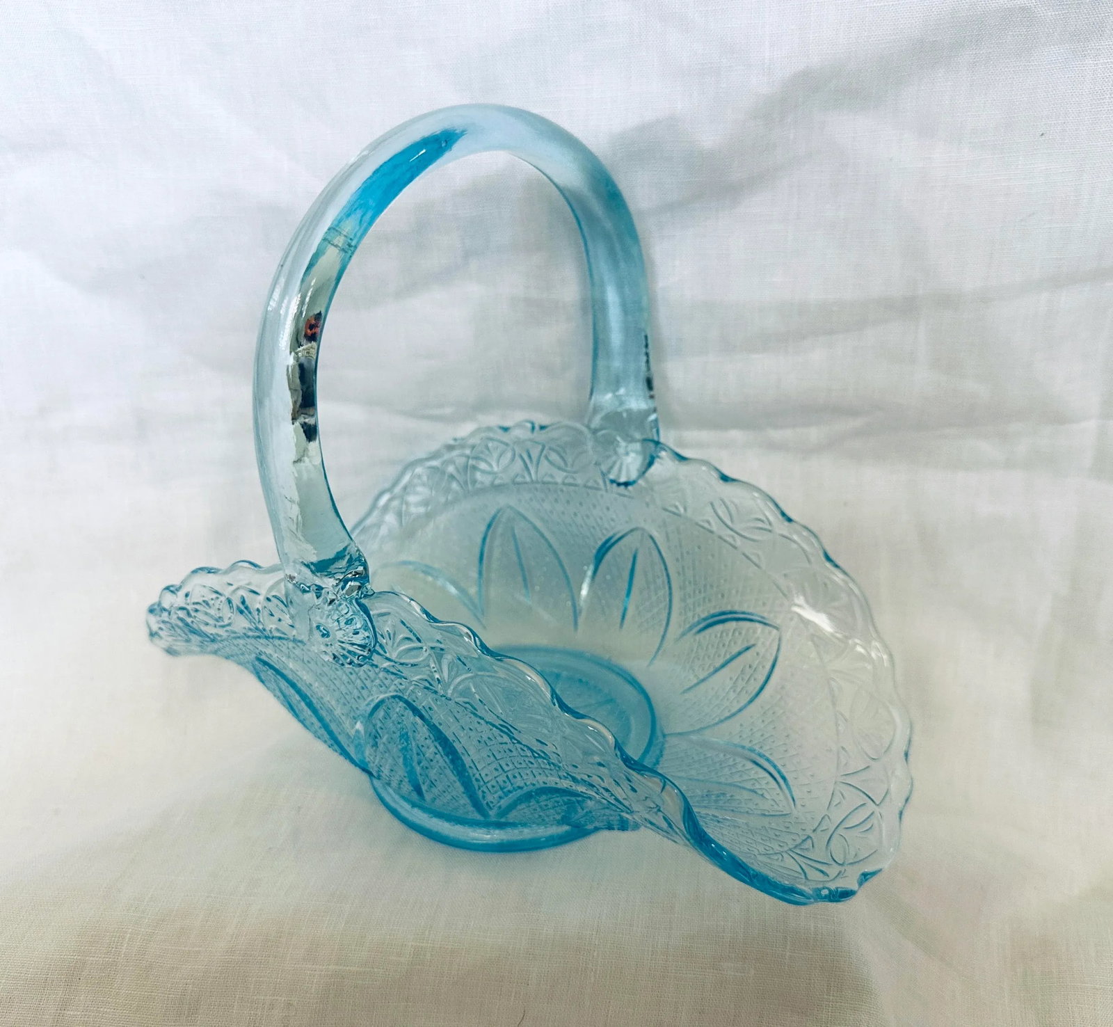 Capri by Princess House Light Blue Glass Basket/Trinket Dish - 6