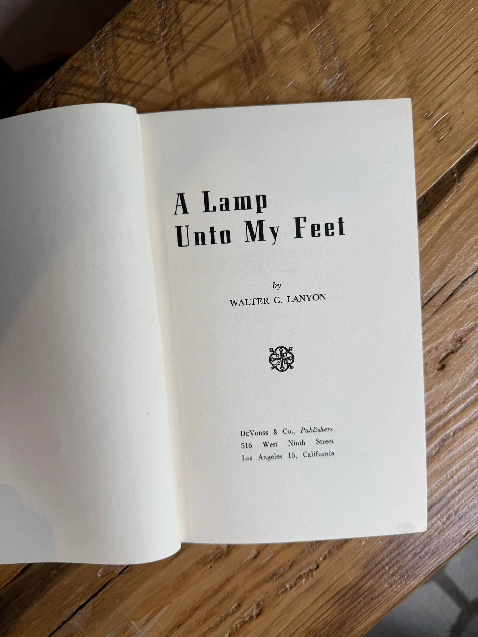 1956 Green Hardcover Book a Lamp Unto My Feet by Walter C. Lanyon - 3