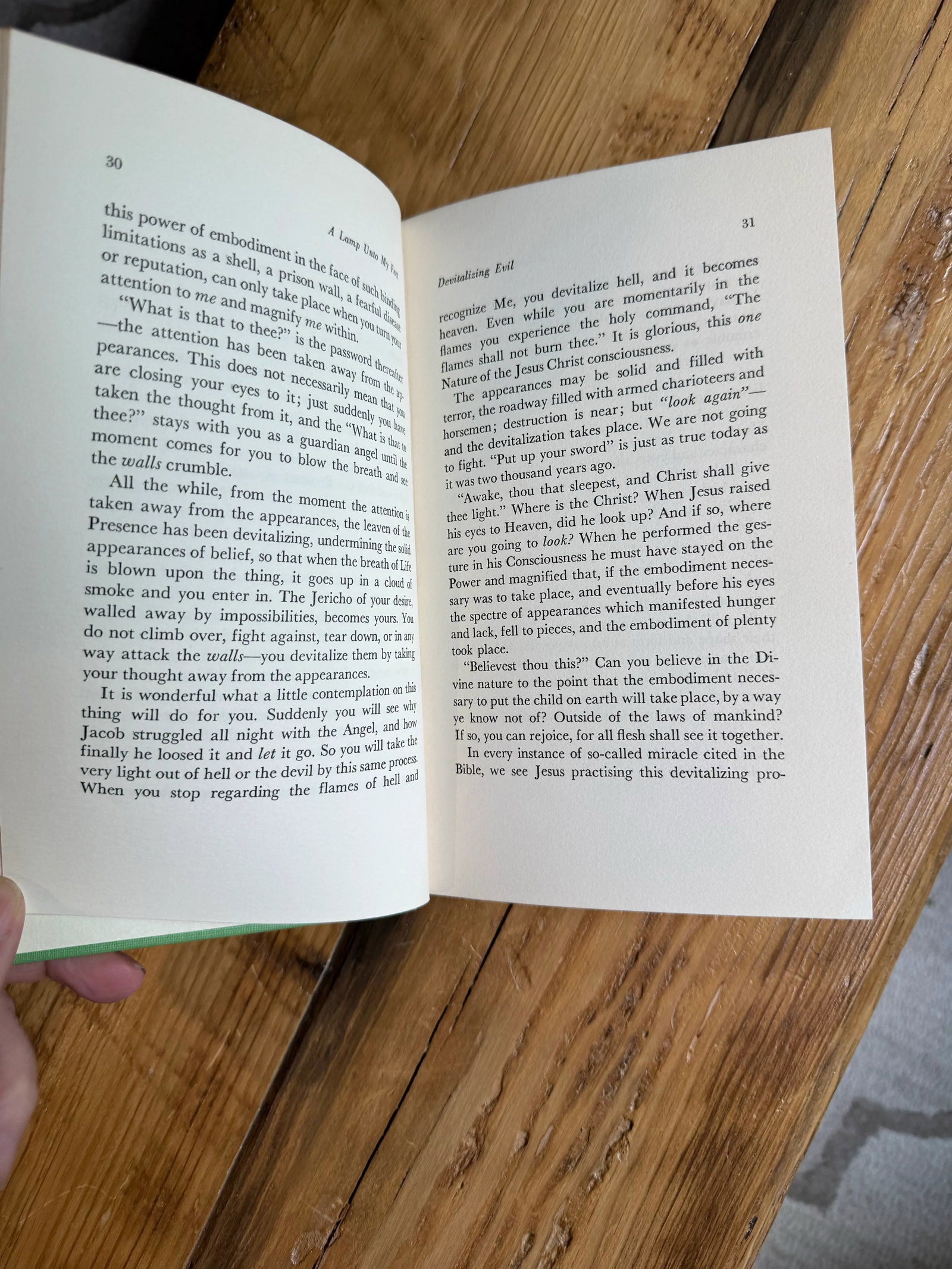 1956 Green Hardcover Book a Lamp Unto My Feet by Walter C. Lanyon - 7