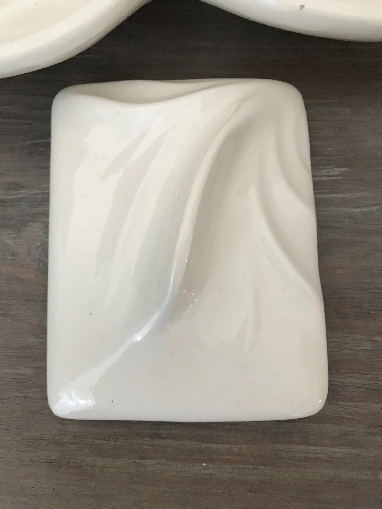 Vintage MCM Ceramic Ashtray With Cigarette Box Lid - 3