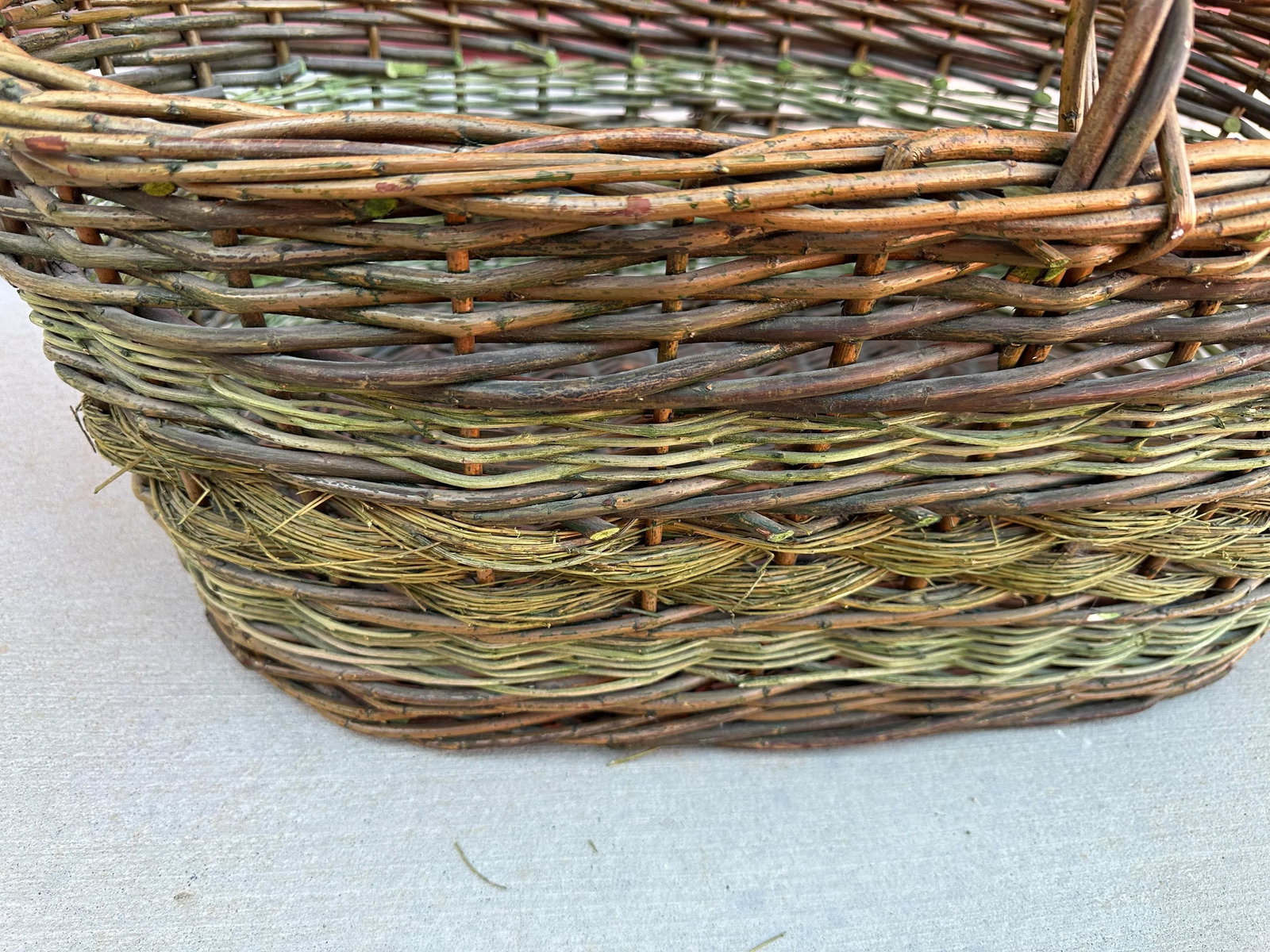 Rustic European Rattan/Grapevine Gathering Basket - 7