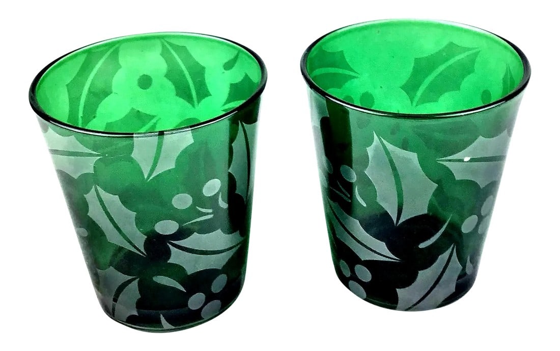 Bright Holly Decorated Green Vintage Cocktail Glasses: Pretty little deep green glasses with a festive Holly decoration all over design. Perfect for juice or shots. You can also use these glasses for votive candles if needed in a pinch. Condition: