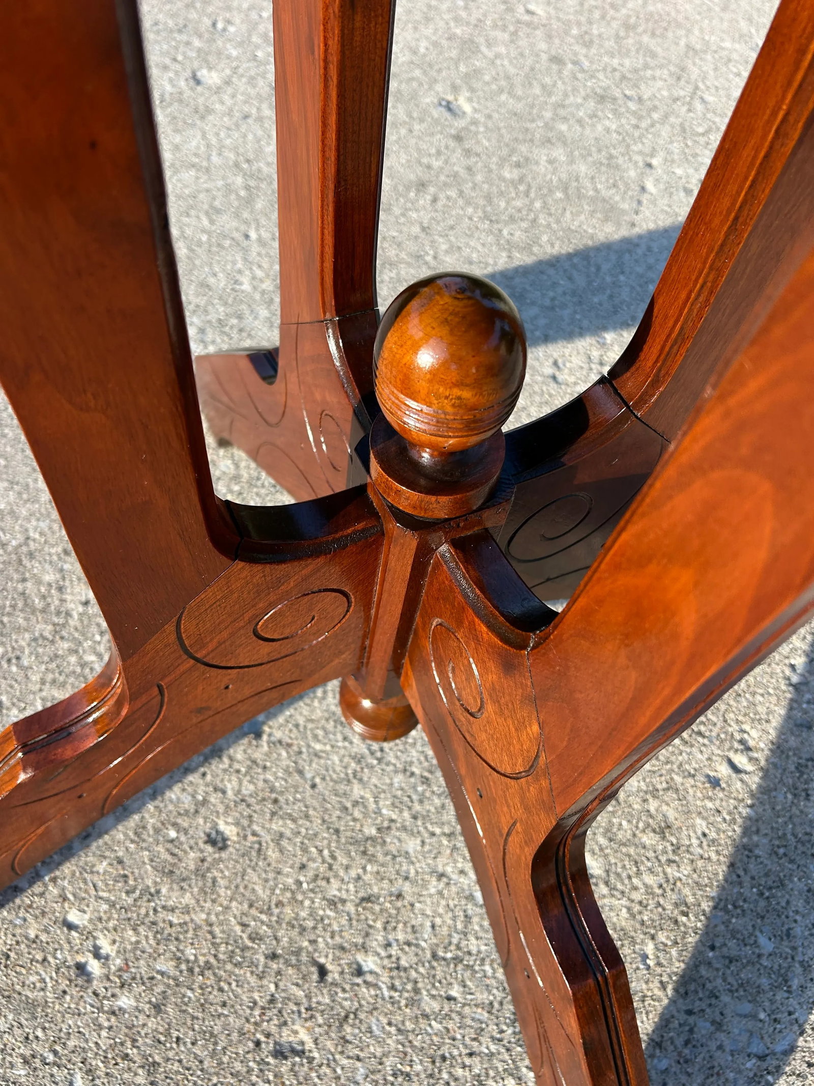 Early 20th Century Walnut Pedestal Table With Marble Top - r.e. Pohl of Chicago - 10