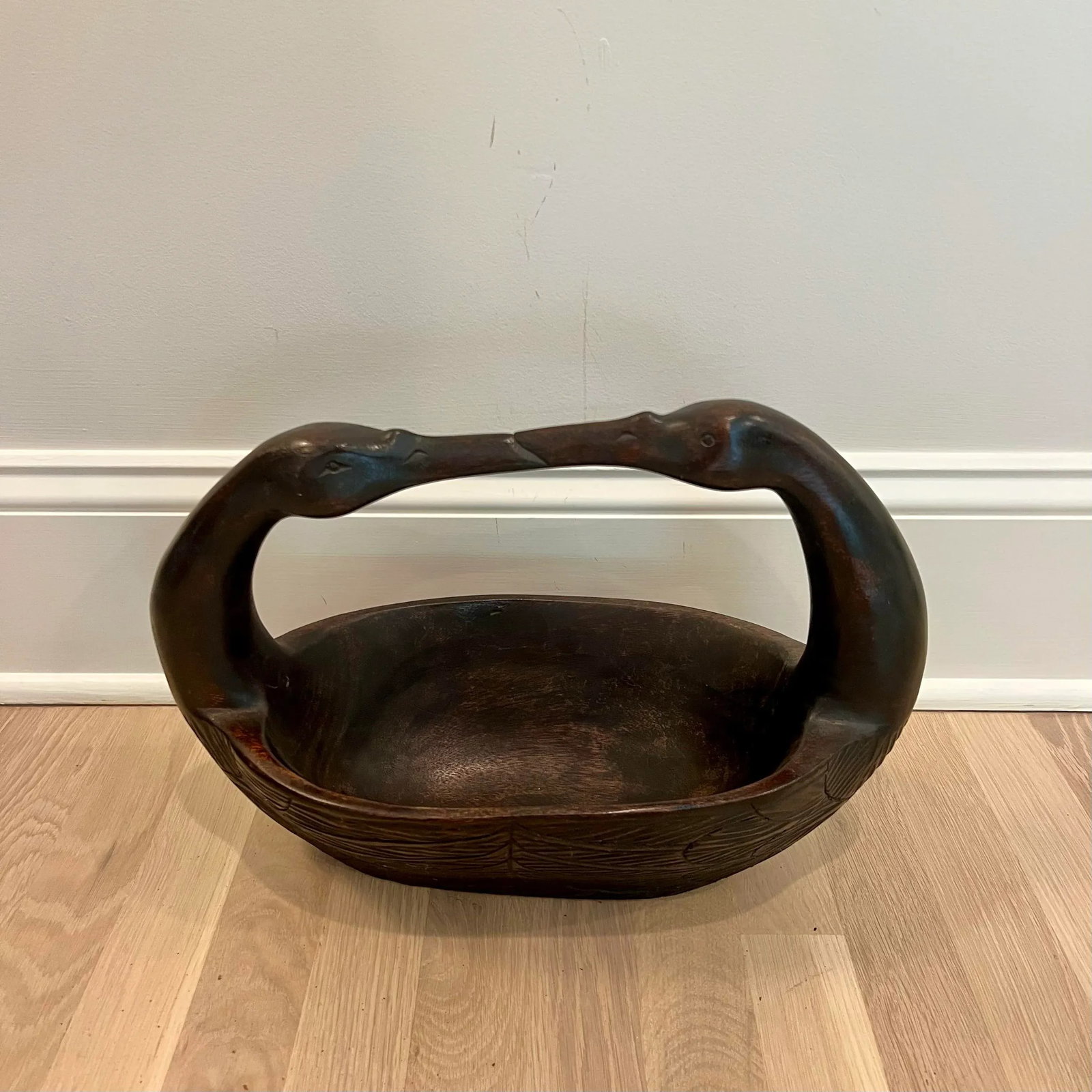 Late 20th Century Vintage Kissing Swans Wood Carved Basket - 2