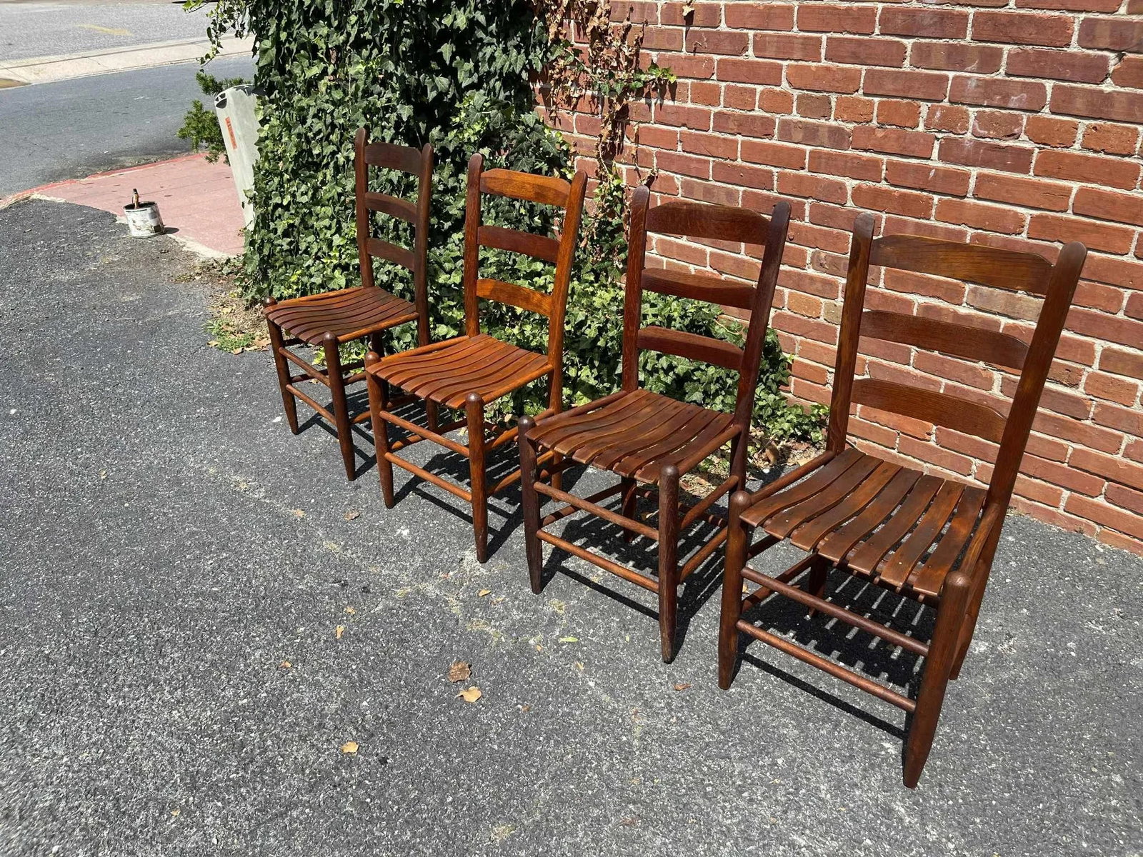 Early 20th Century Round Wooden Dining Table With 4 Ladder-Back Chairs - Set of 5 - 13