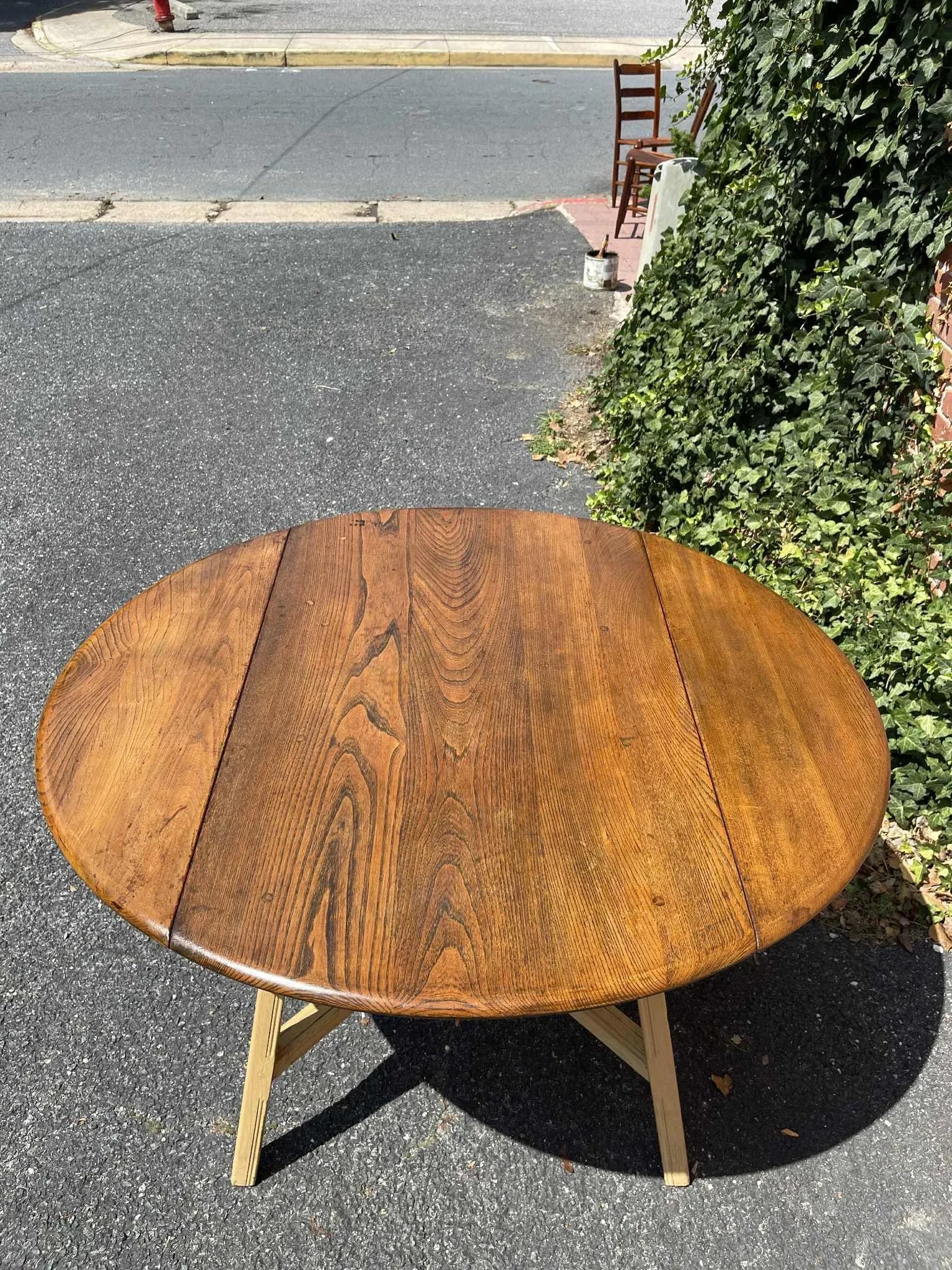 Early 20th Century Round Wooden Dining Table With 4 Ladder-Back Chairs - Set of 5 - 4