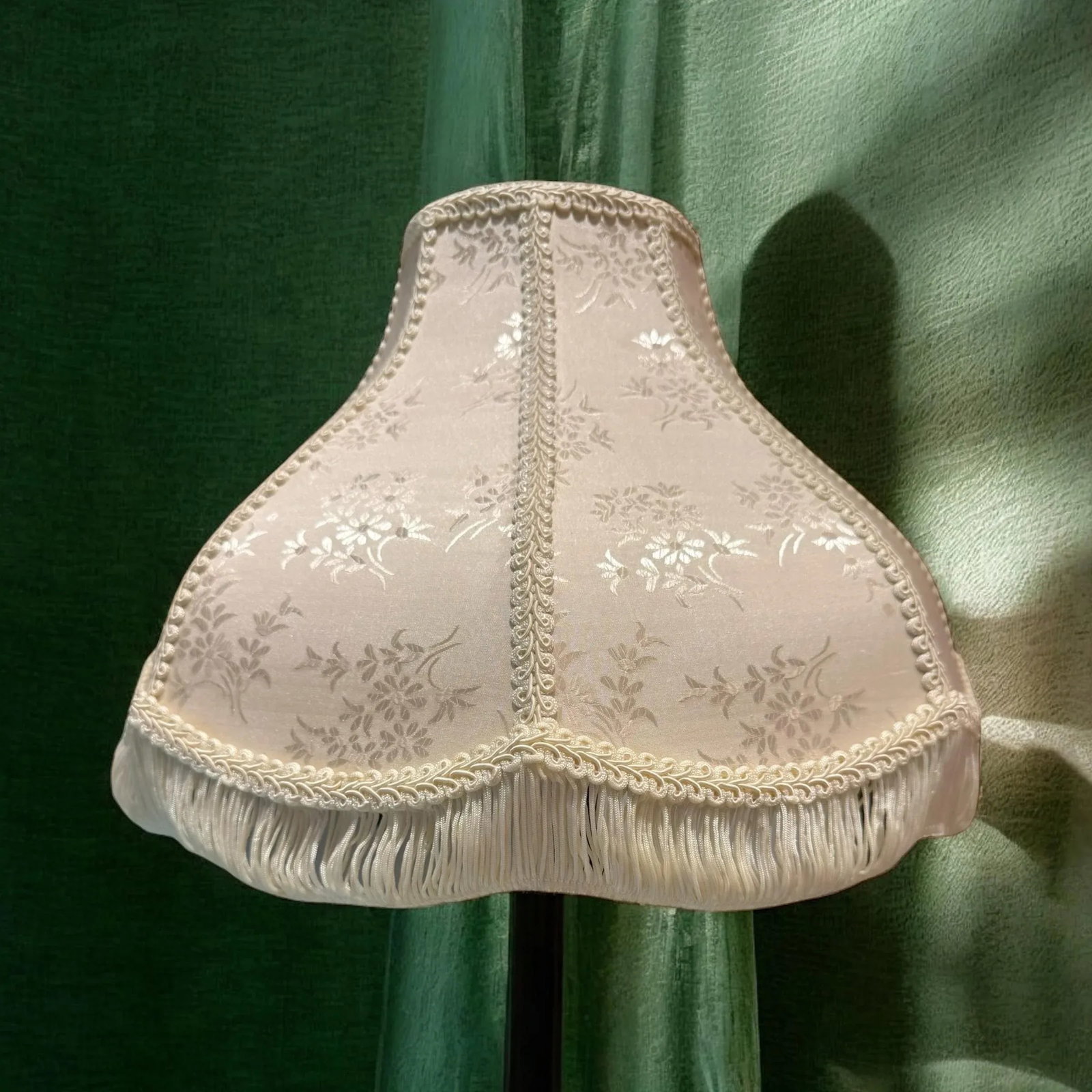 Vintage Victorian Fringe Bell-Style Lampshade - 4