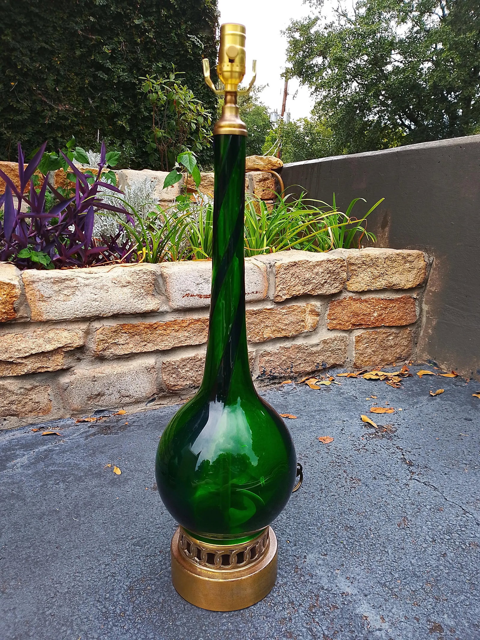 Pair of Restored Mid-Century Murano Attributed Glass Lamps – Emerald Green With Brass Bases - 6