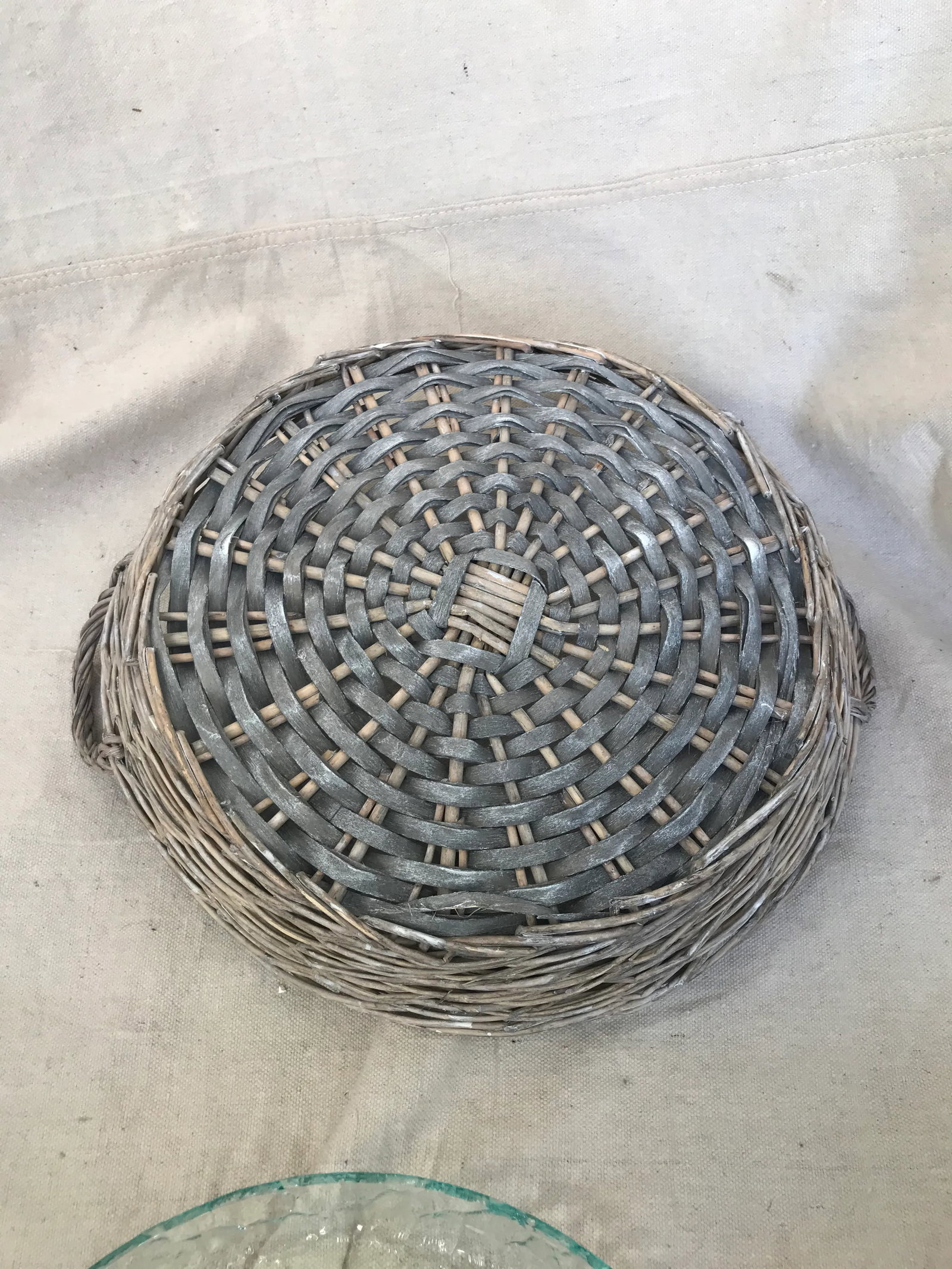 Vintage 1990s Wicker/Glass Chip & Dip Platter - 5