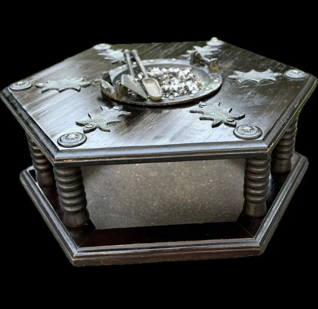 Moroccan Moorish Hexagonal Brazier Coffee Table With Brass Inlay & Tool Set - 3