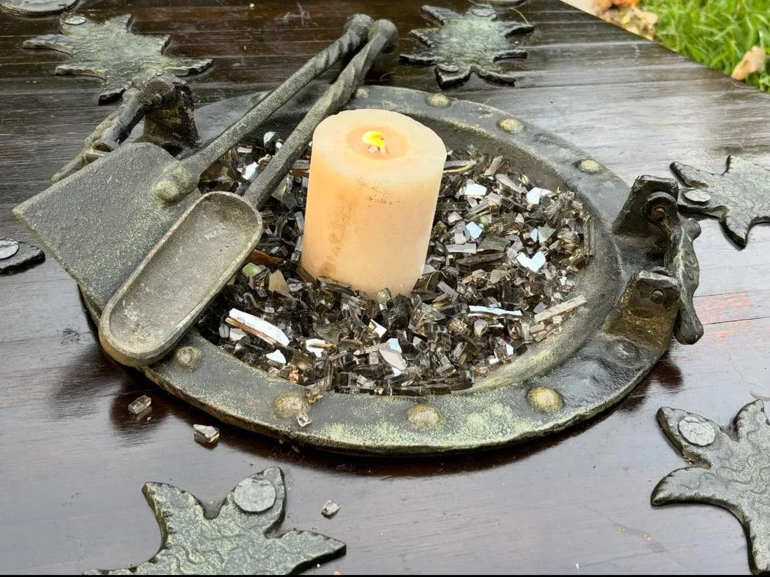 Moroccan Moorish Hexagonal Brazier Coffee Table With Brass Inlay & Tool Set - 8