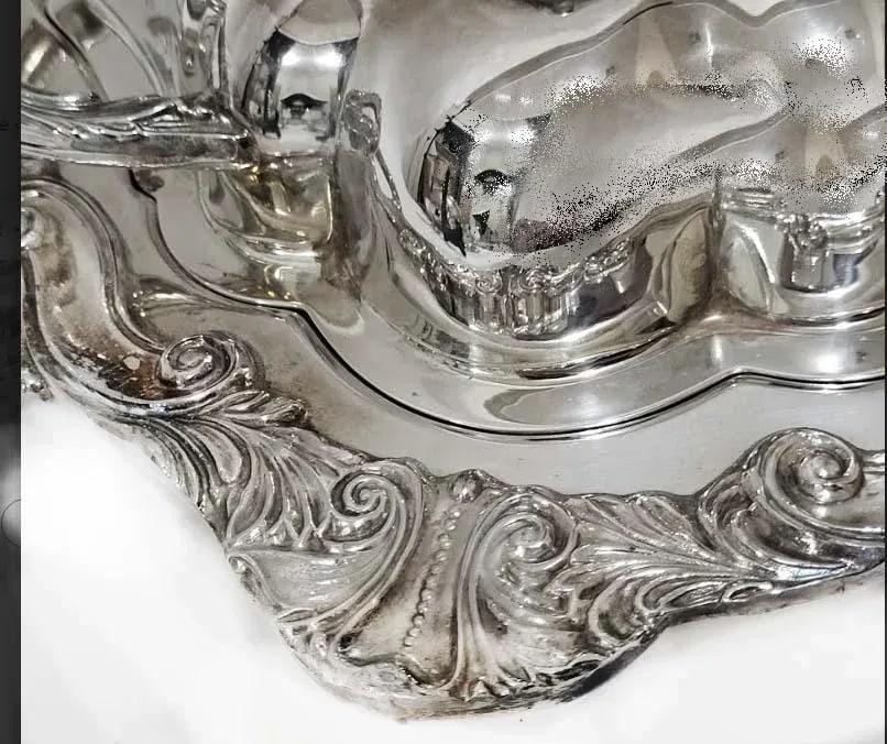 1920s Rococo Silverplate Handled Covered Serving Dish - 2pcs - 4